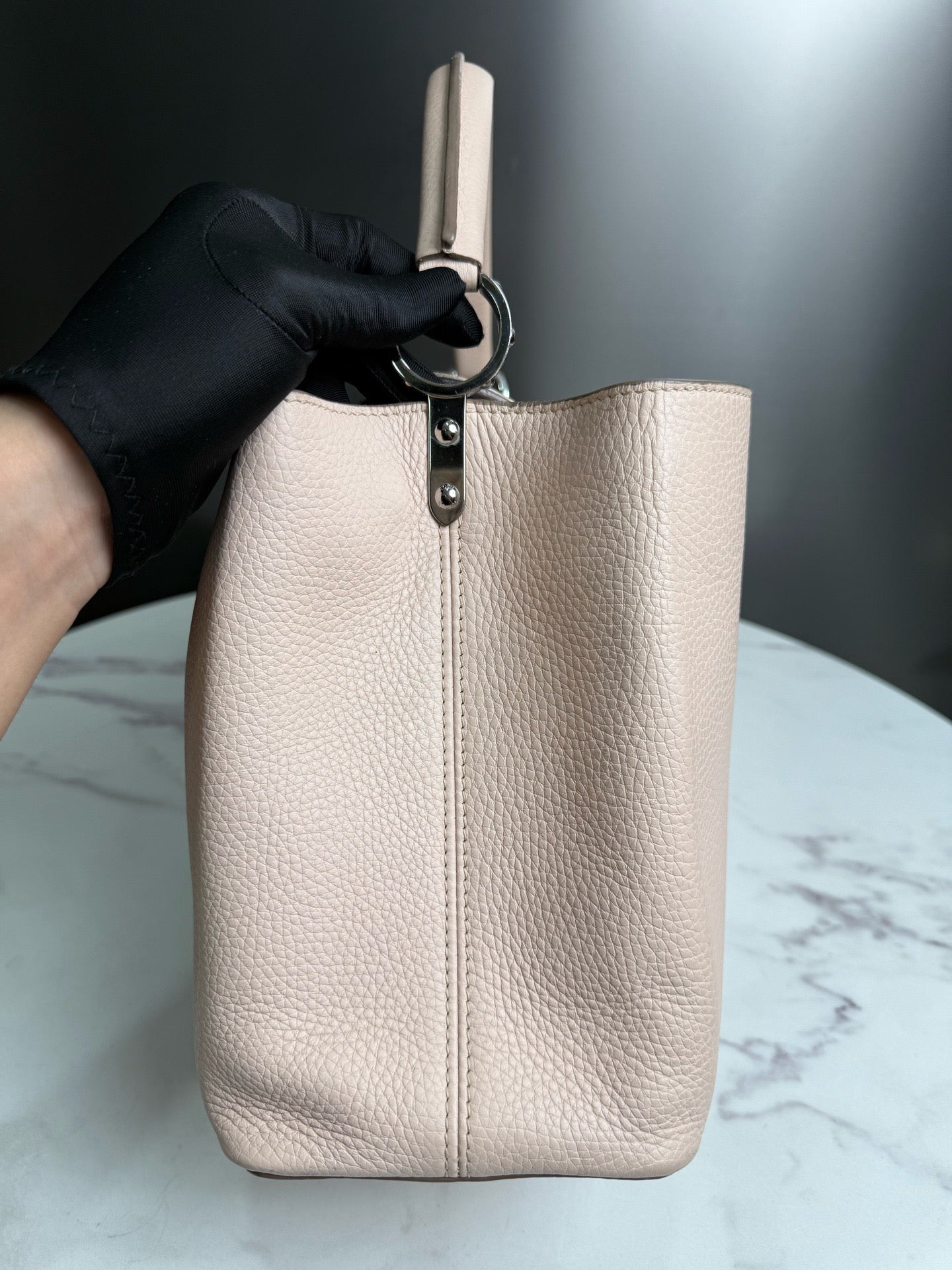 Louis Vuitton - Capucines - Leather - Pink - (large)