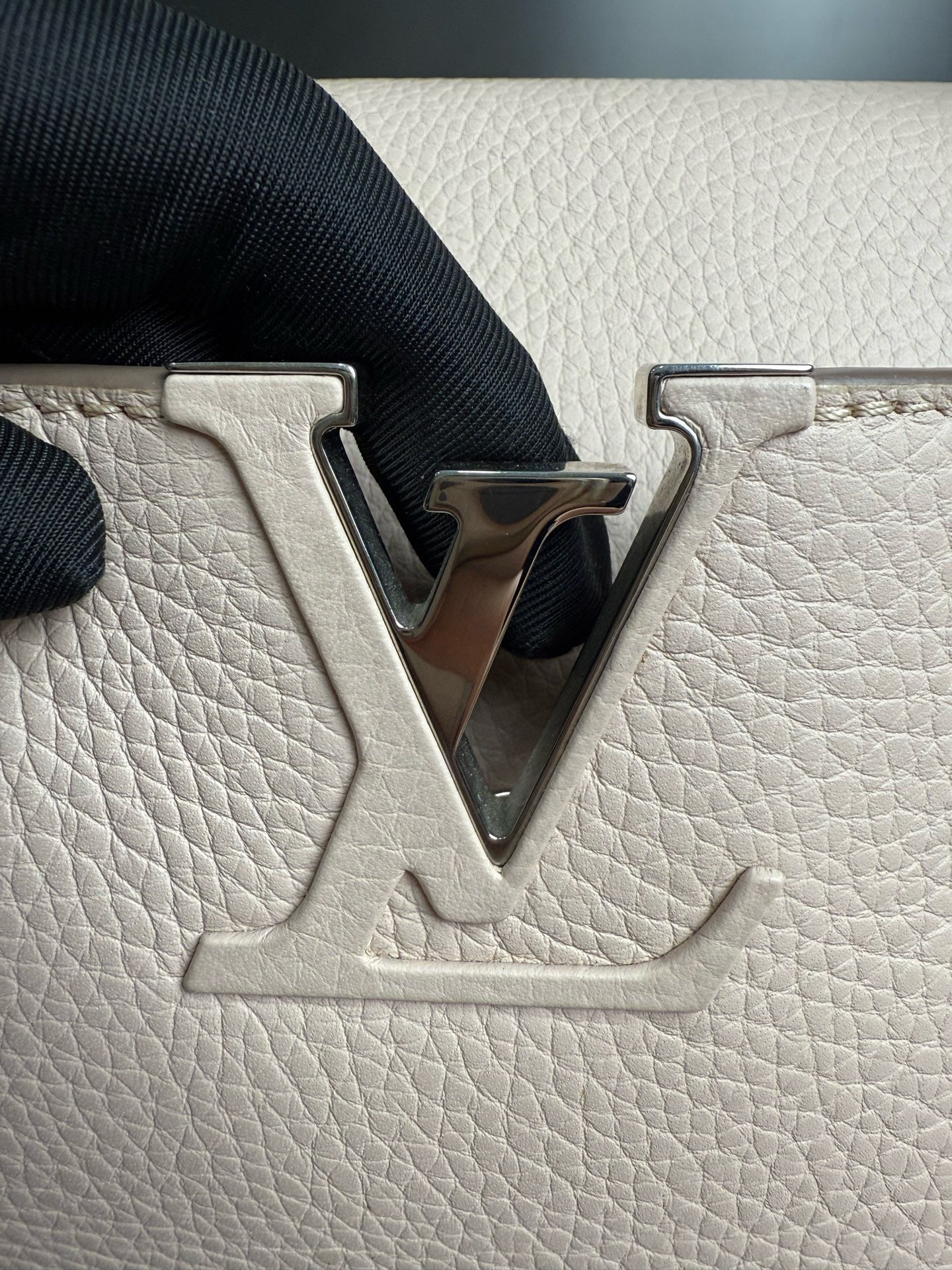 Louis Vuitton - Capucines - Leather - Pink - (large)