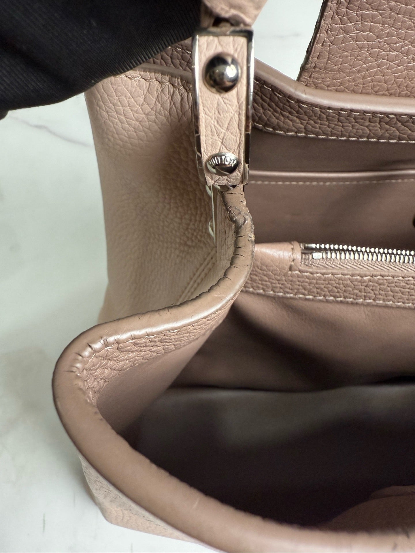 Louis Vuitton - Capucines - Leather - Pink - (large)