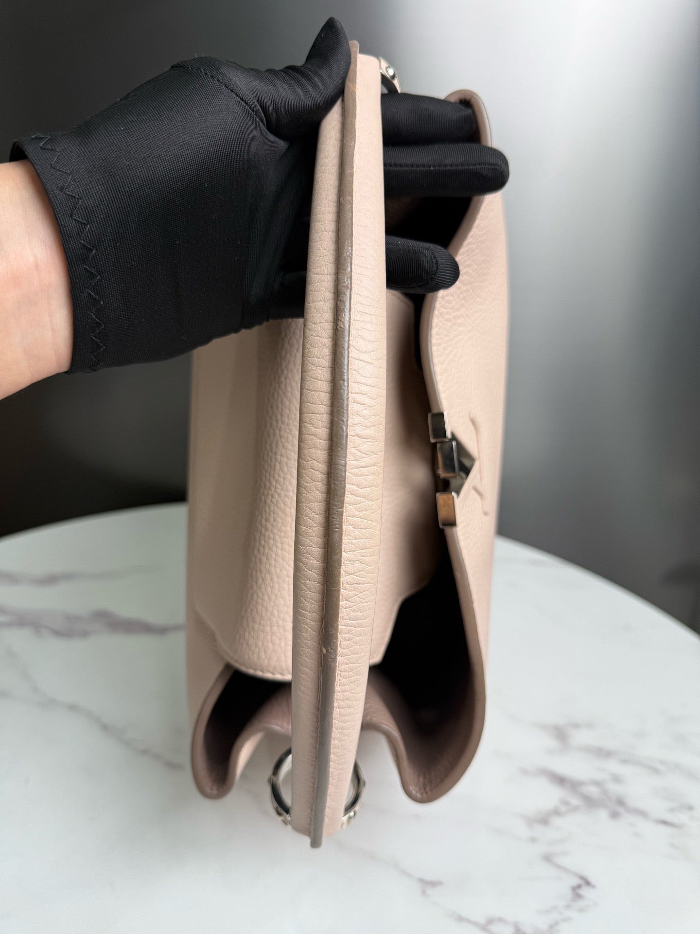 Louis Vuitton - Capucines - Leather - Pink - (large)