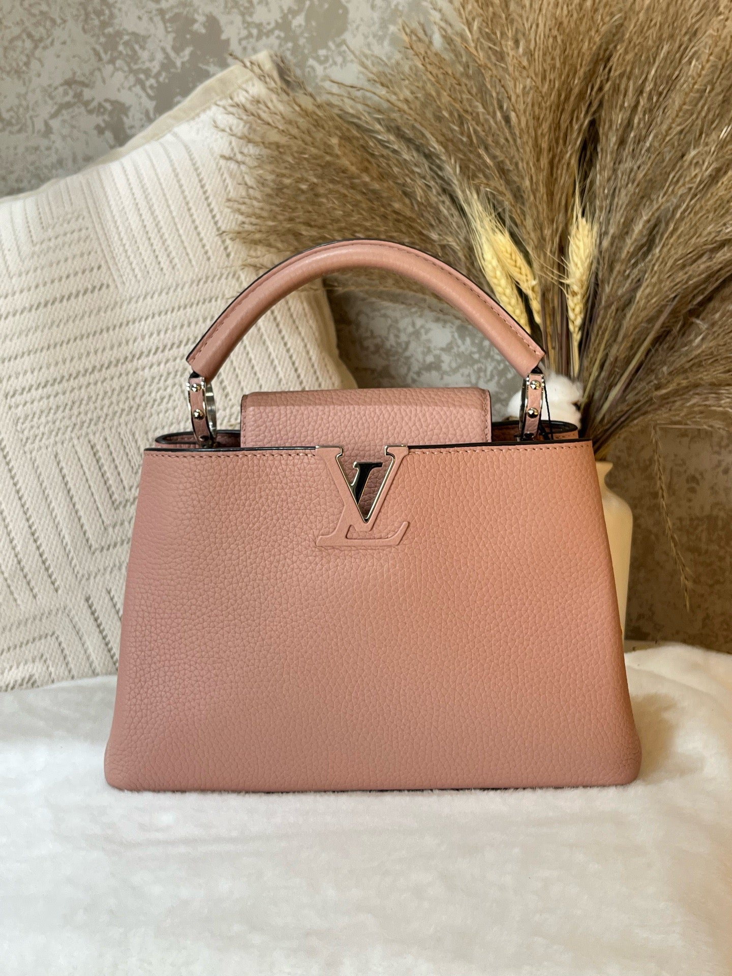 Louis Vuitton - Capucines - Leather - Pink - (medium)