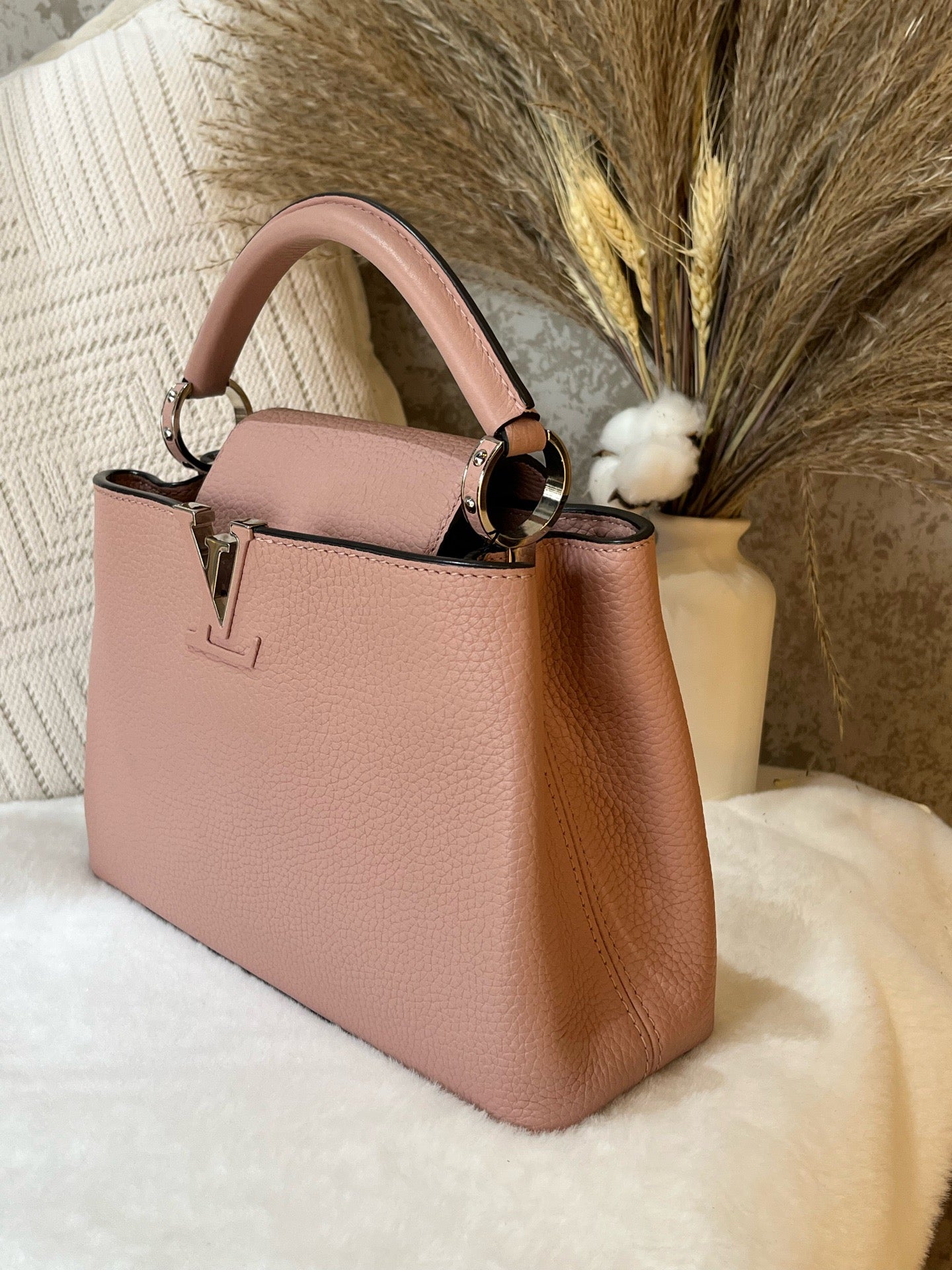 Louis Vuitton - Capucines - Leather - Pink - (medium)