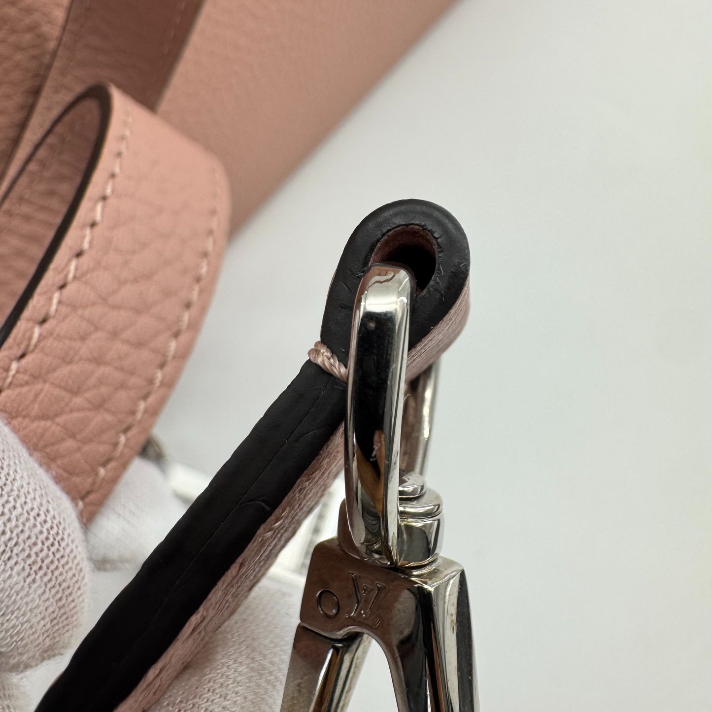 Louis Vuitton - Capucines - Leather - Pink - (medium)