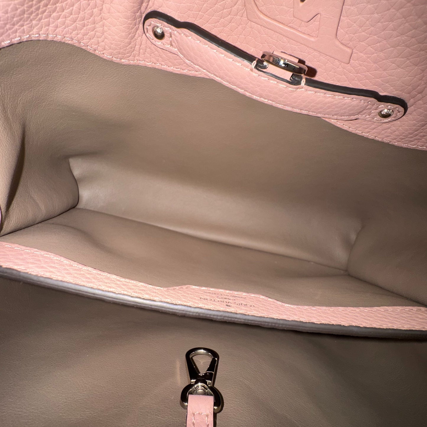 Louis Vuitton - Capucines - Leather - Pink - (medium)