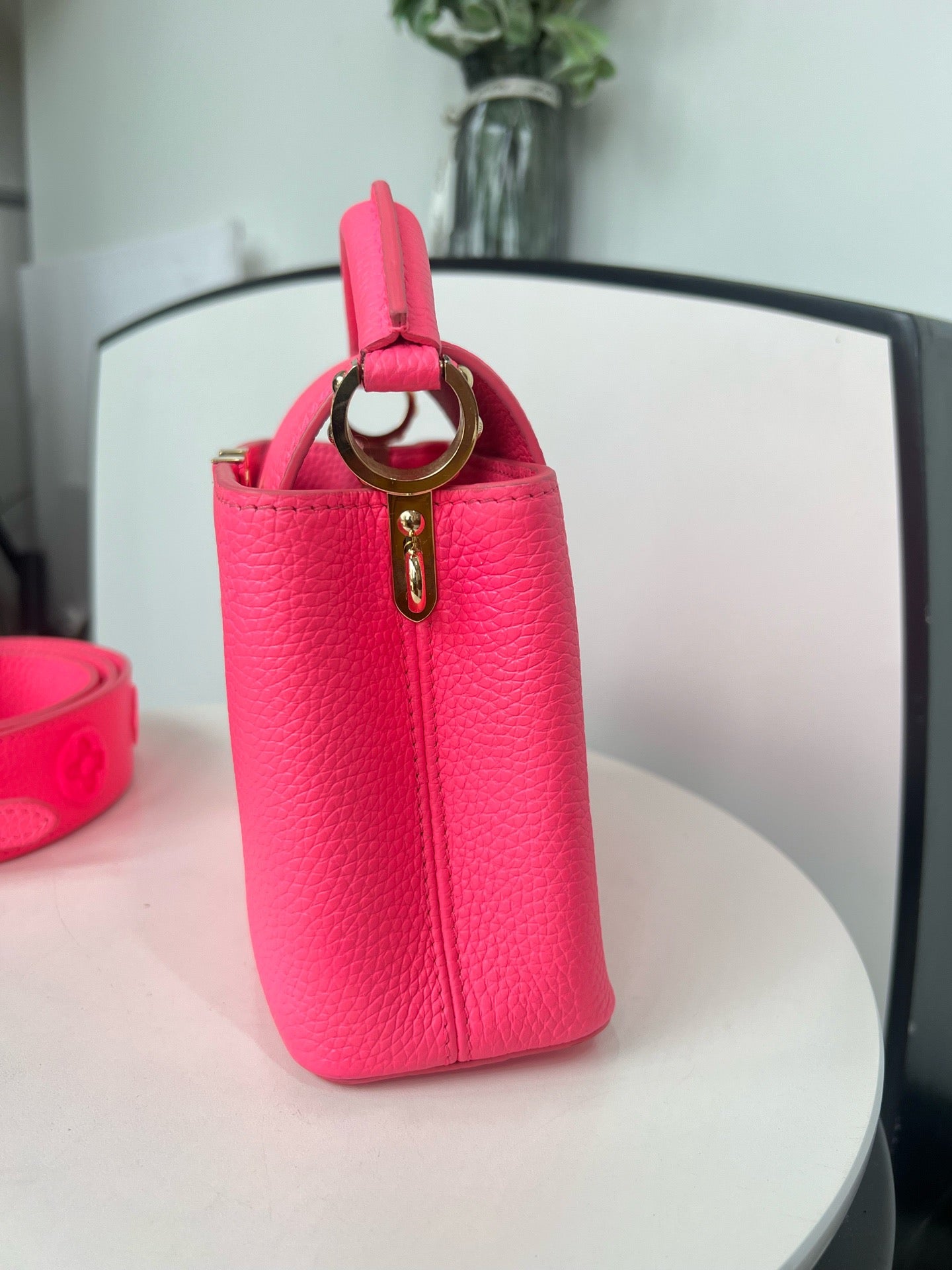 Louis Vuitton - Capucines - Leather - Pink - (mini)