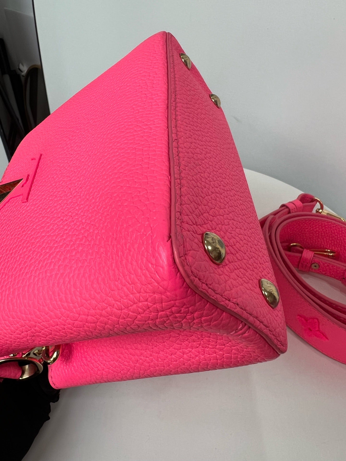 Louis Vuitton - Capucines - Leather - Pink - (mini)