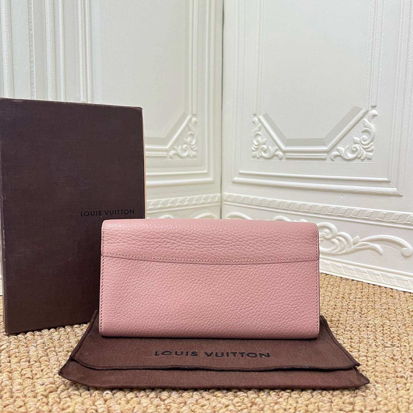 Louis Vuitton - Capucines - Leather - Pink - (Other)
