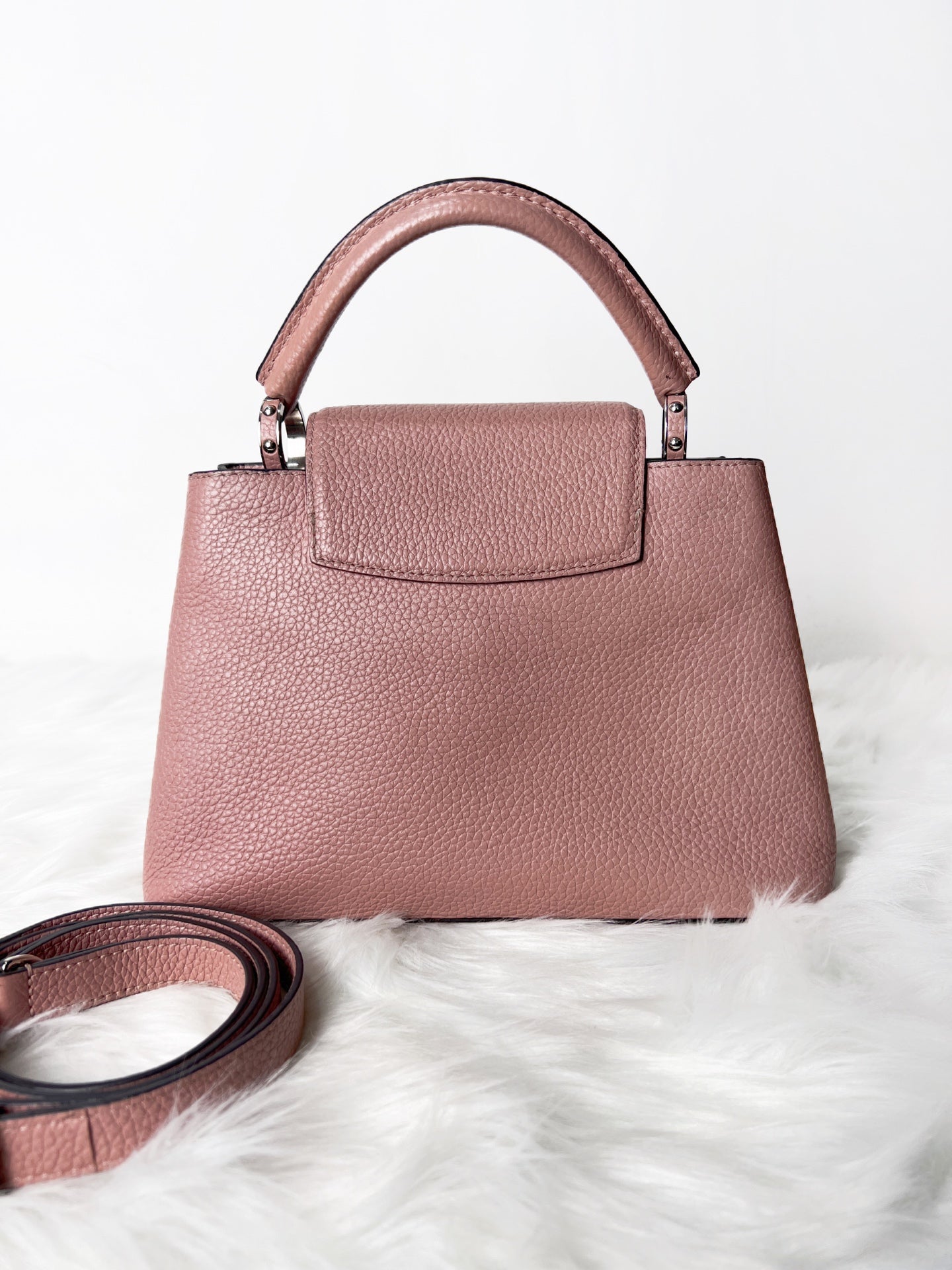 Louis Vuitton - Capucines - Leather - Pink - (small)