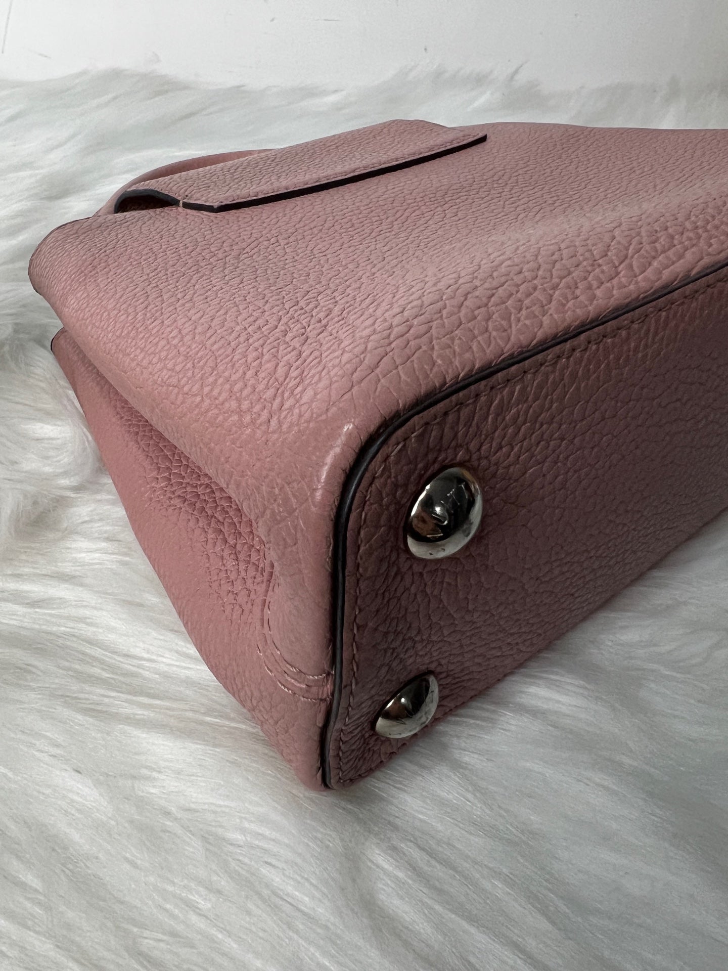 Louis Vuitton - Capucines - Leather - Pink - (small)