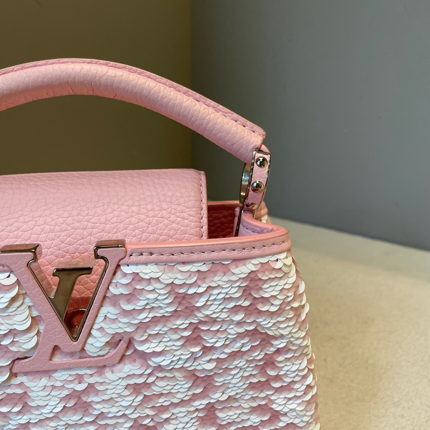 Louis Vuitton - Capucines - Leather - Pink - (Small)
