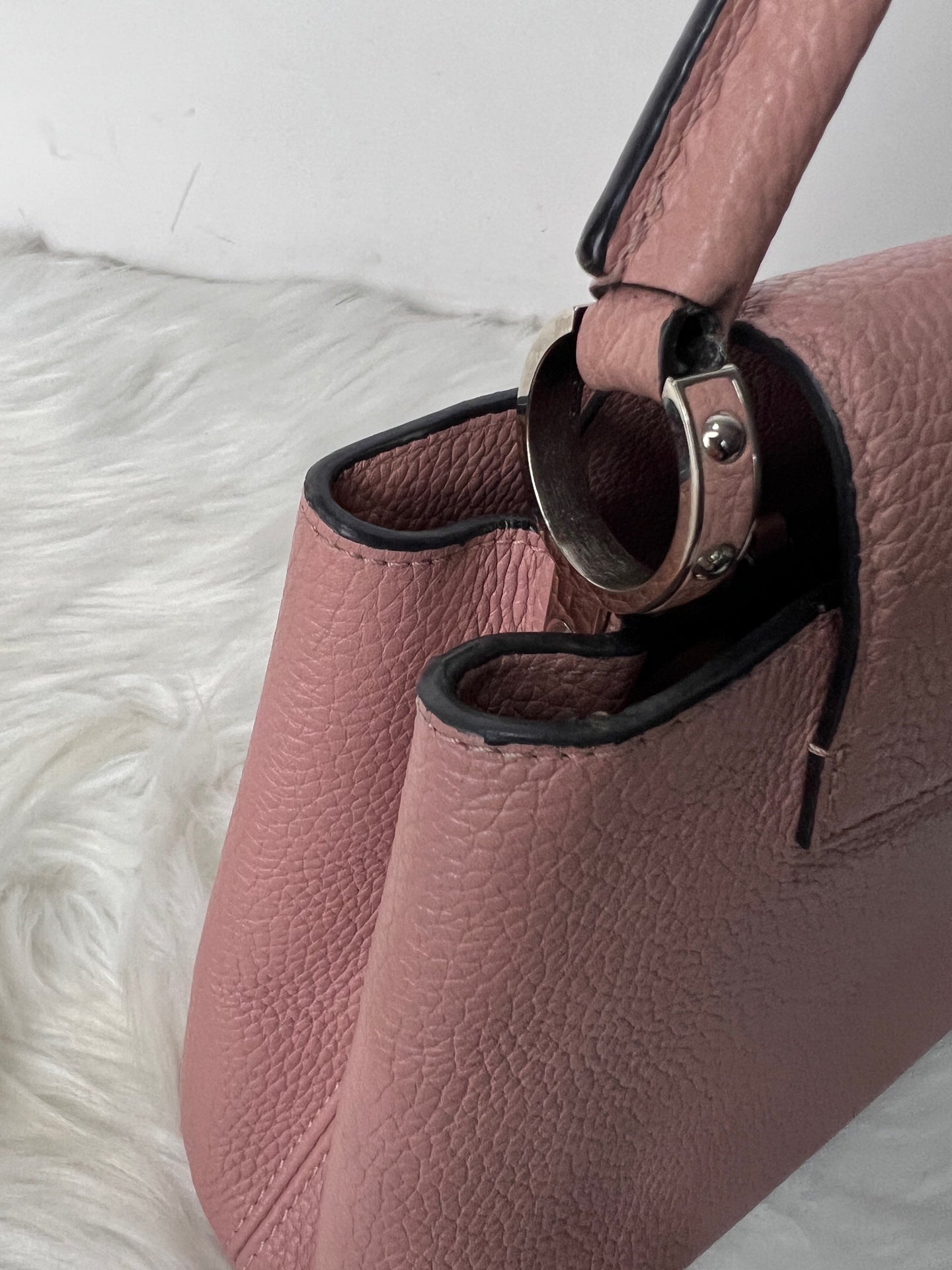 Louis Vuitton - Capucines - Leather - Pink - (small)