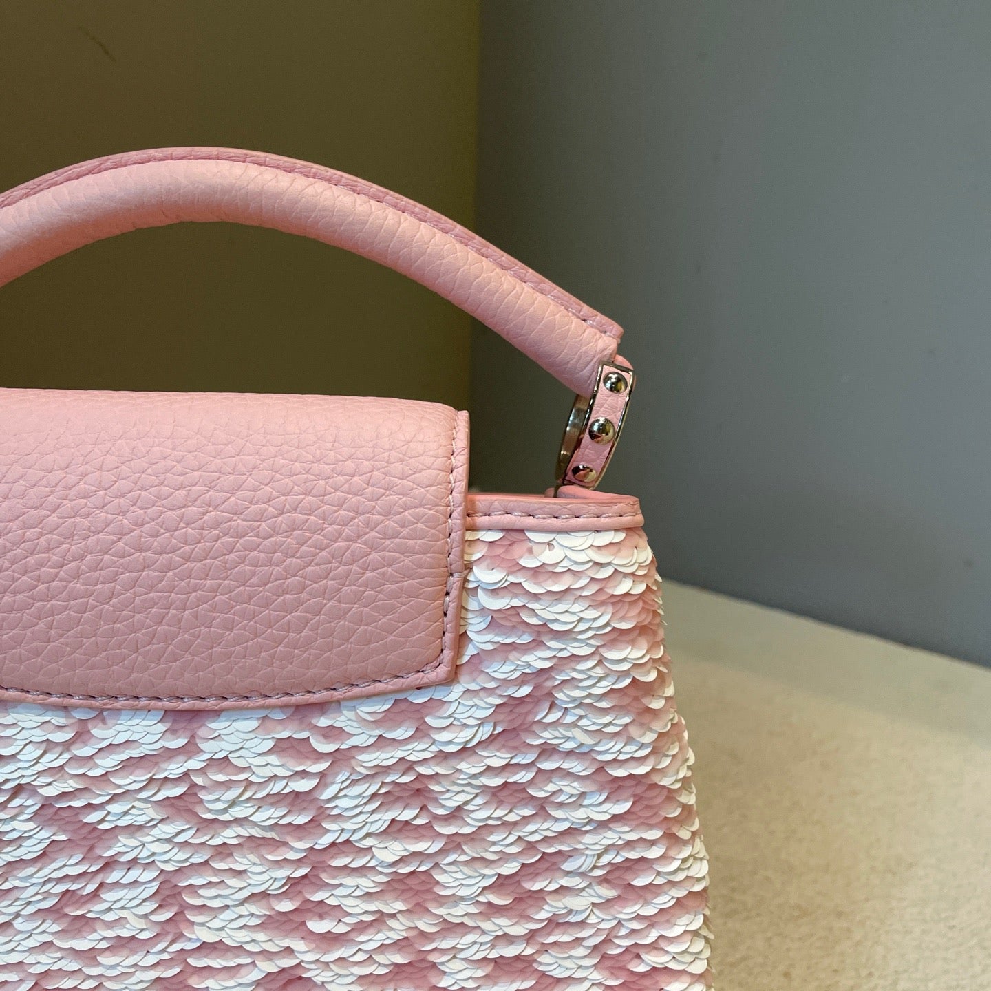 Louis Vuitton - Capucines - Leather - Pink - (Small)