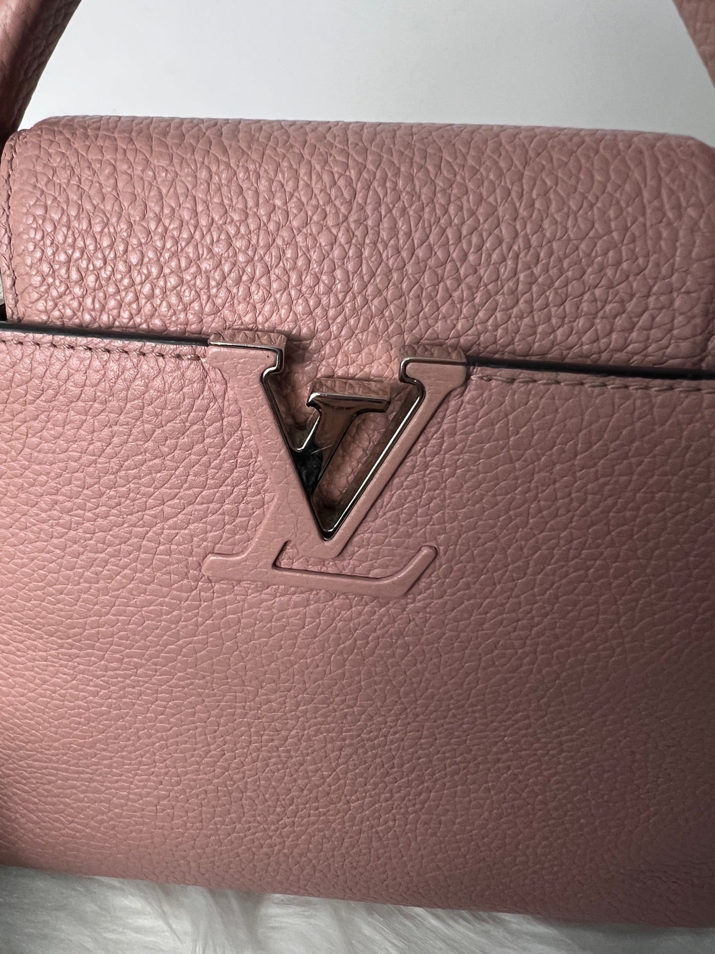 Louis Vuitton - Capucines - Leather - Pink - (small)