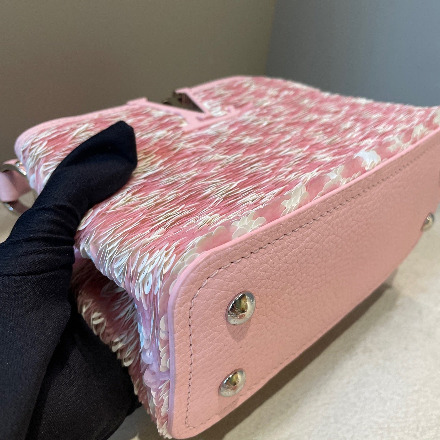 Louis Vuitton - Capucines - Leather - Pink - (Small)