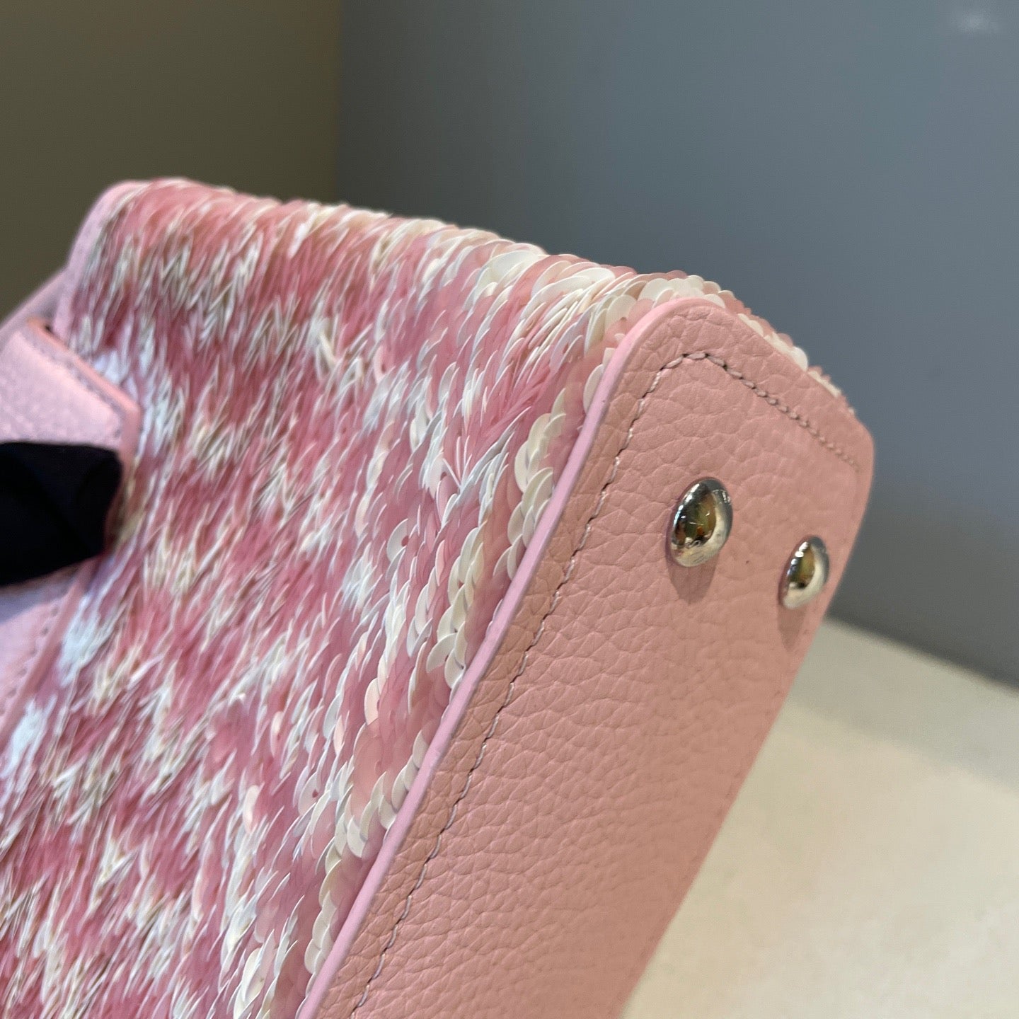 Louis Vuitton - Capucines - Leather - Pink - (Small)