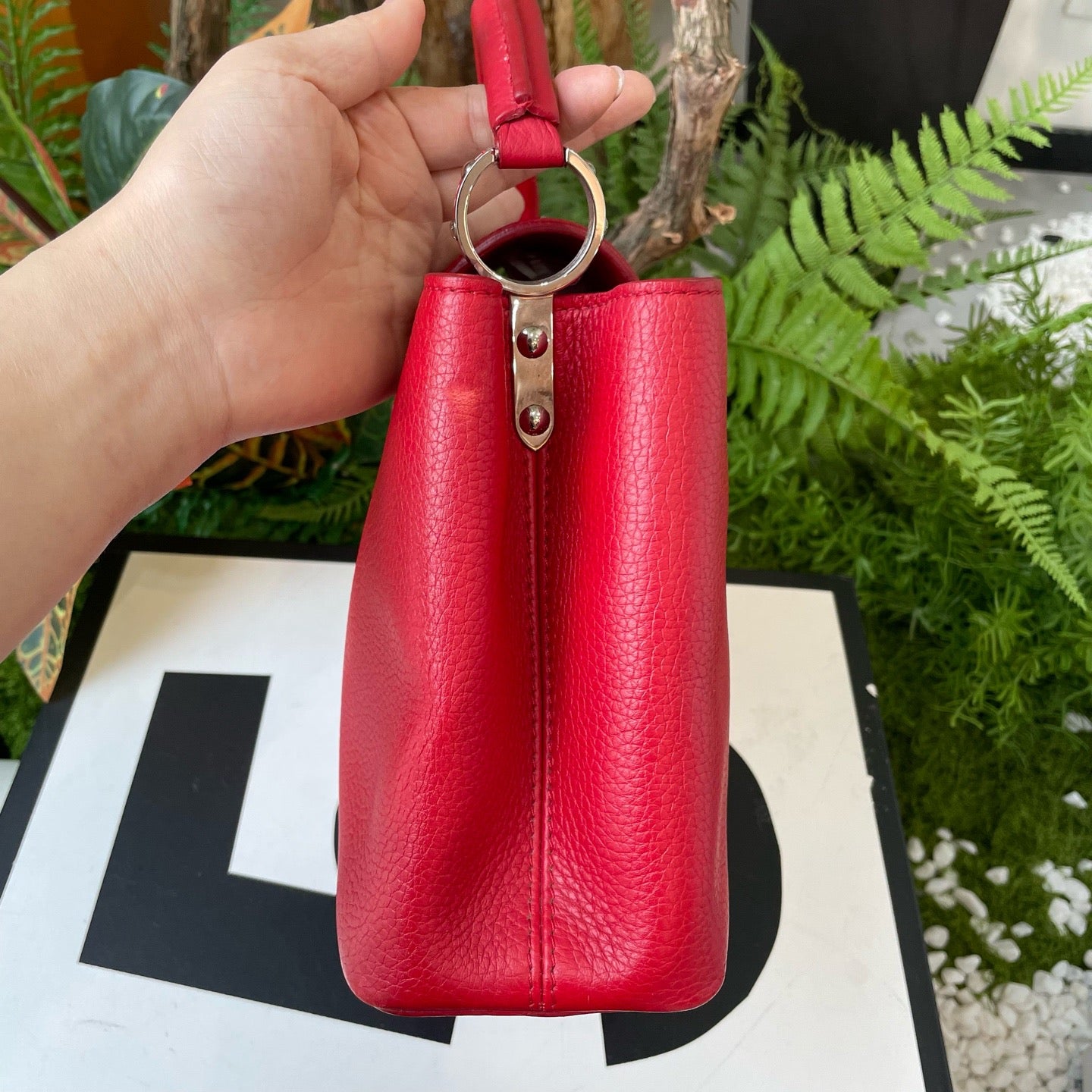 Louis Vuitton - Capucines - Leather - Red - (medium)