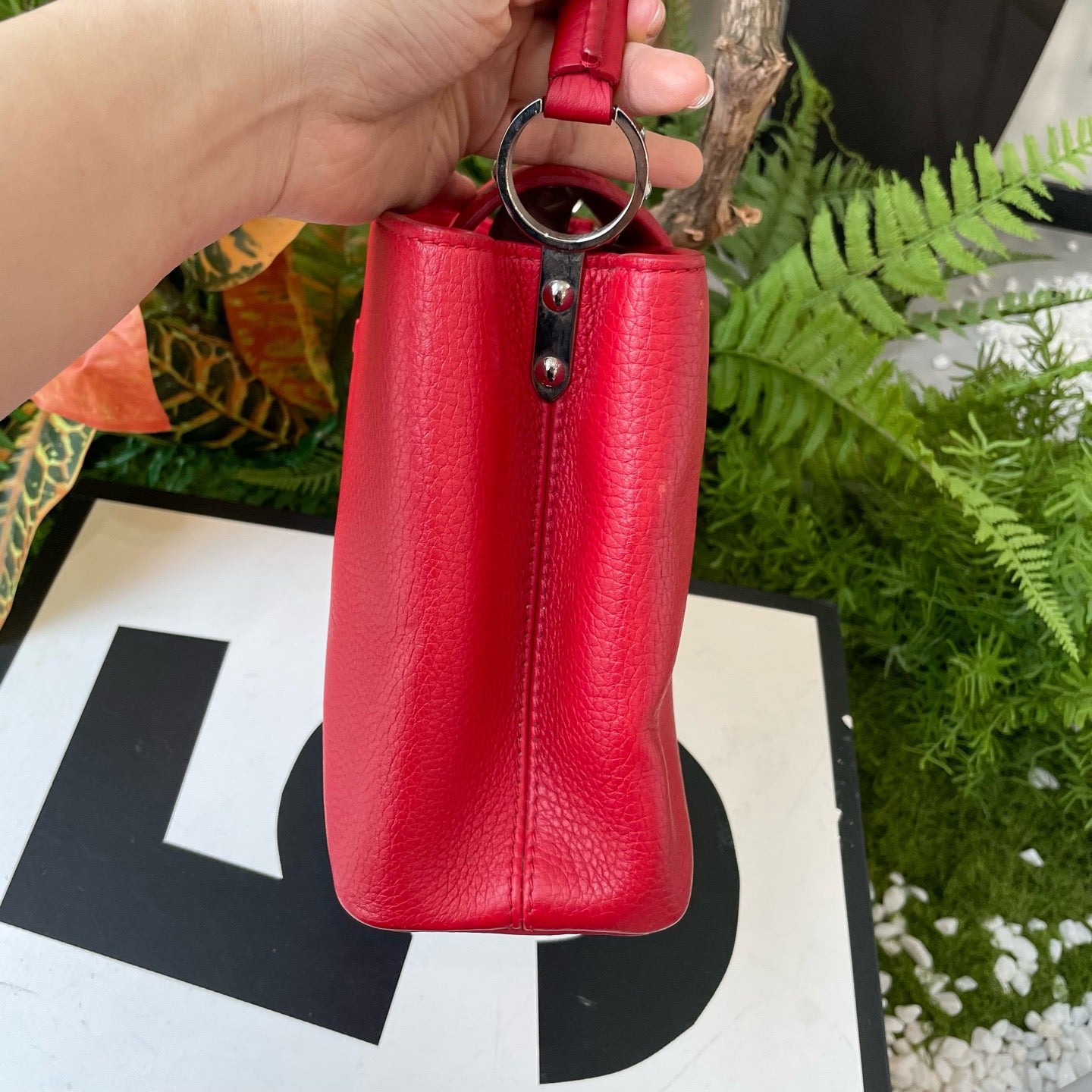 Louis Vuitton - Capucines - Leather - Red - (medium)