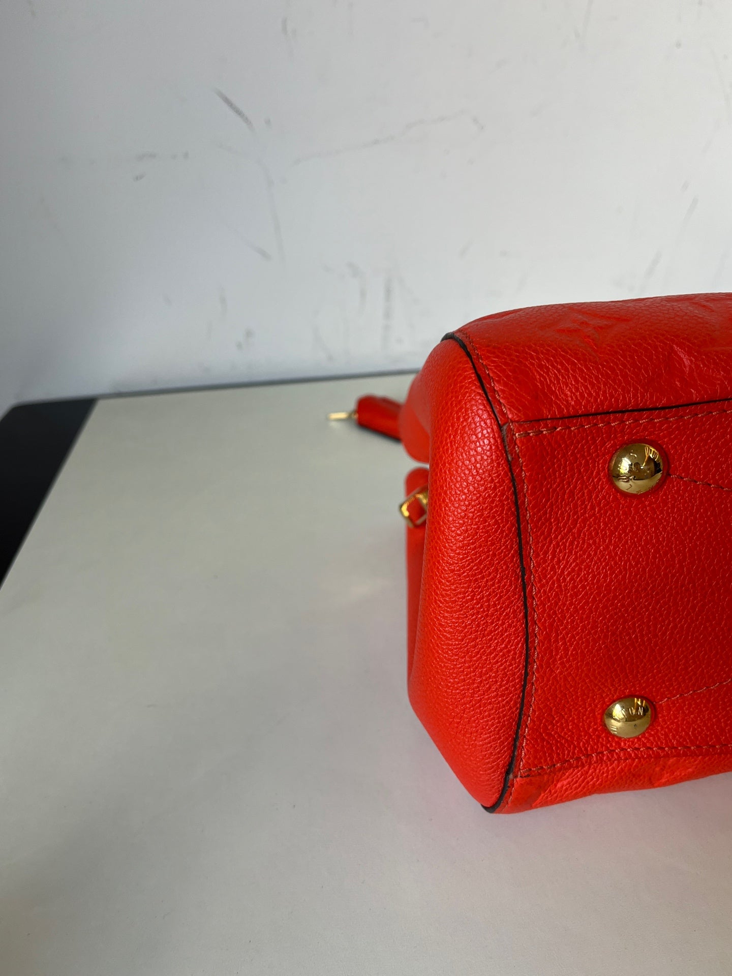 Louis Vuitton - Capucines - Leather - Red - (medium)