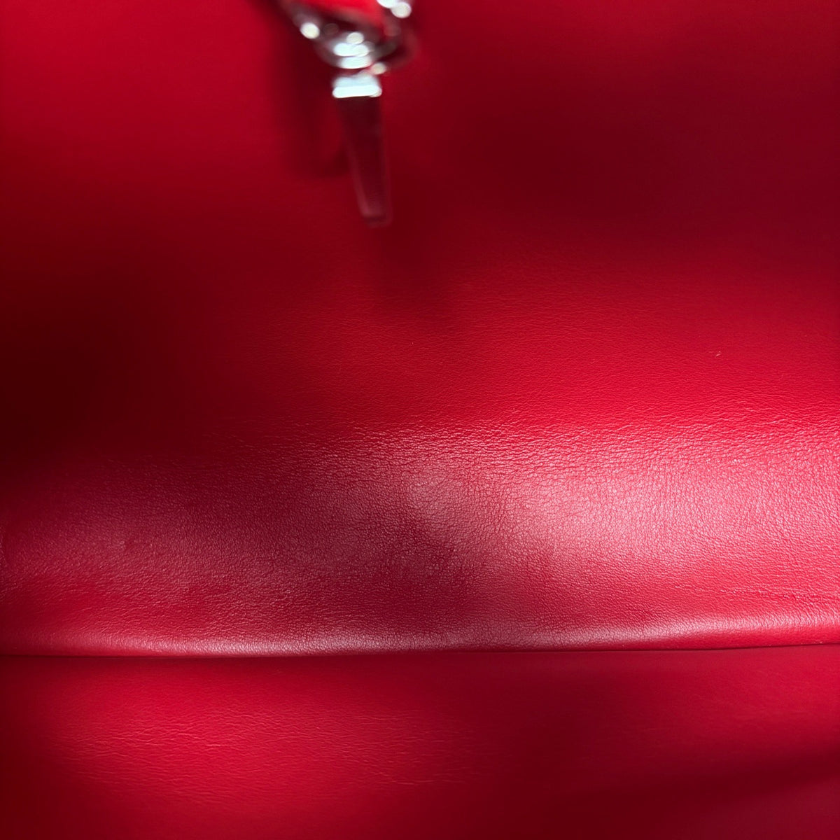 Louis Vuitton - Capucines - Leather - Red - (medium)
