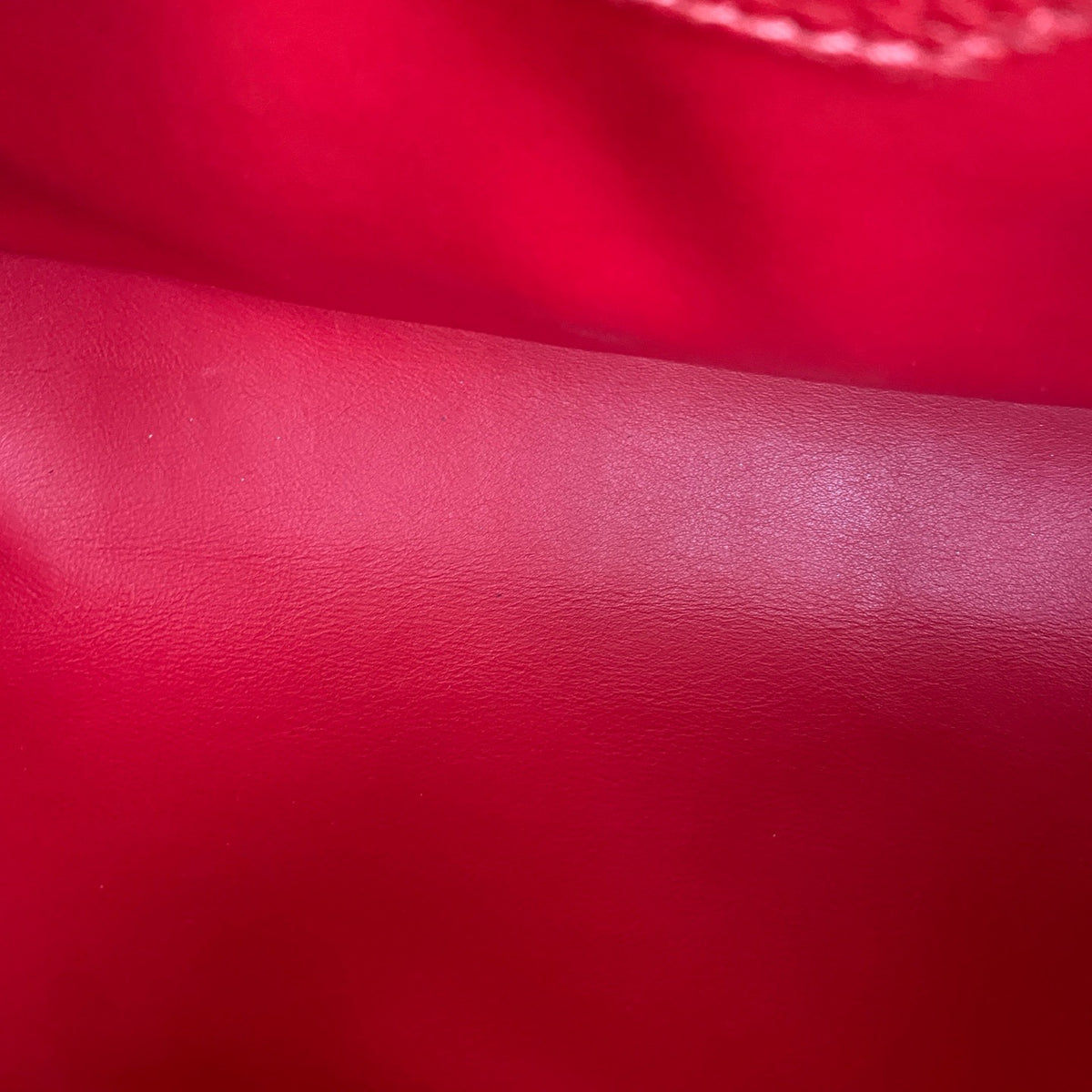Louis Vuitton - Capucines - Leather - Red - (Medium)