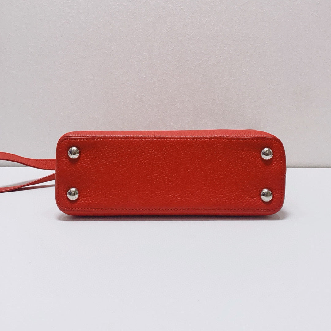 Louis Vuitton - Capucines - Leather - Red - (mini)