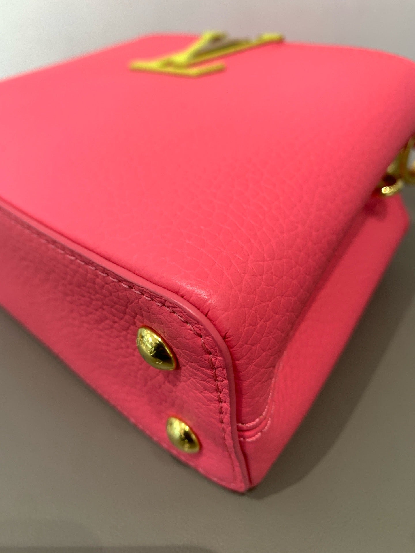 Louis Vuitton - Capucines - Leather - Red - (mini)