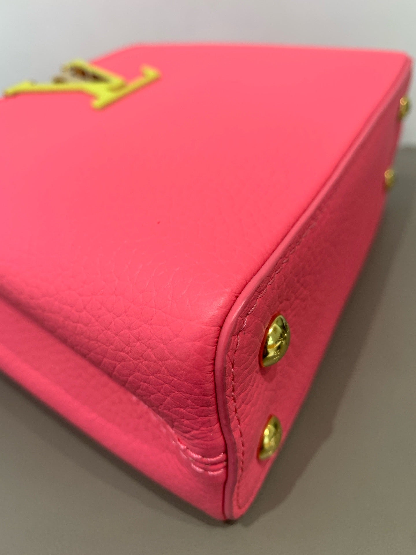 Louis Vuitton - Capucines - Leather - Red - (mini)