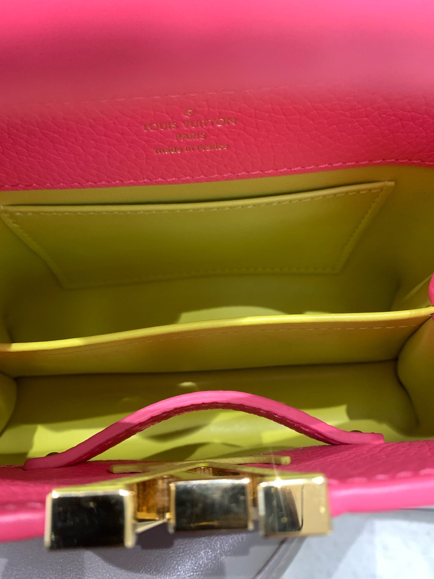 Louis Vuitton - Capucines - Leather - Red - (mini)