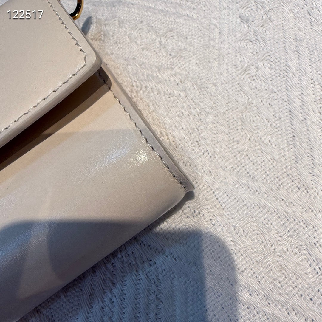 Louis Vuitton - Capucines - Leather - White - (small)