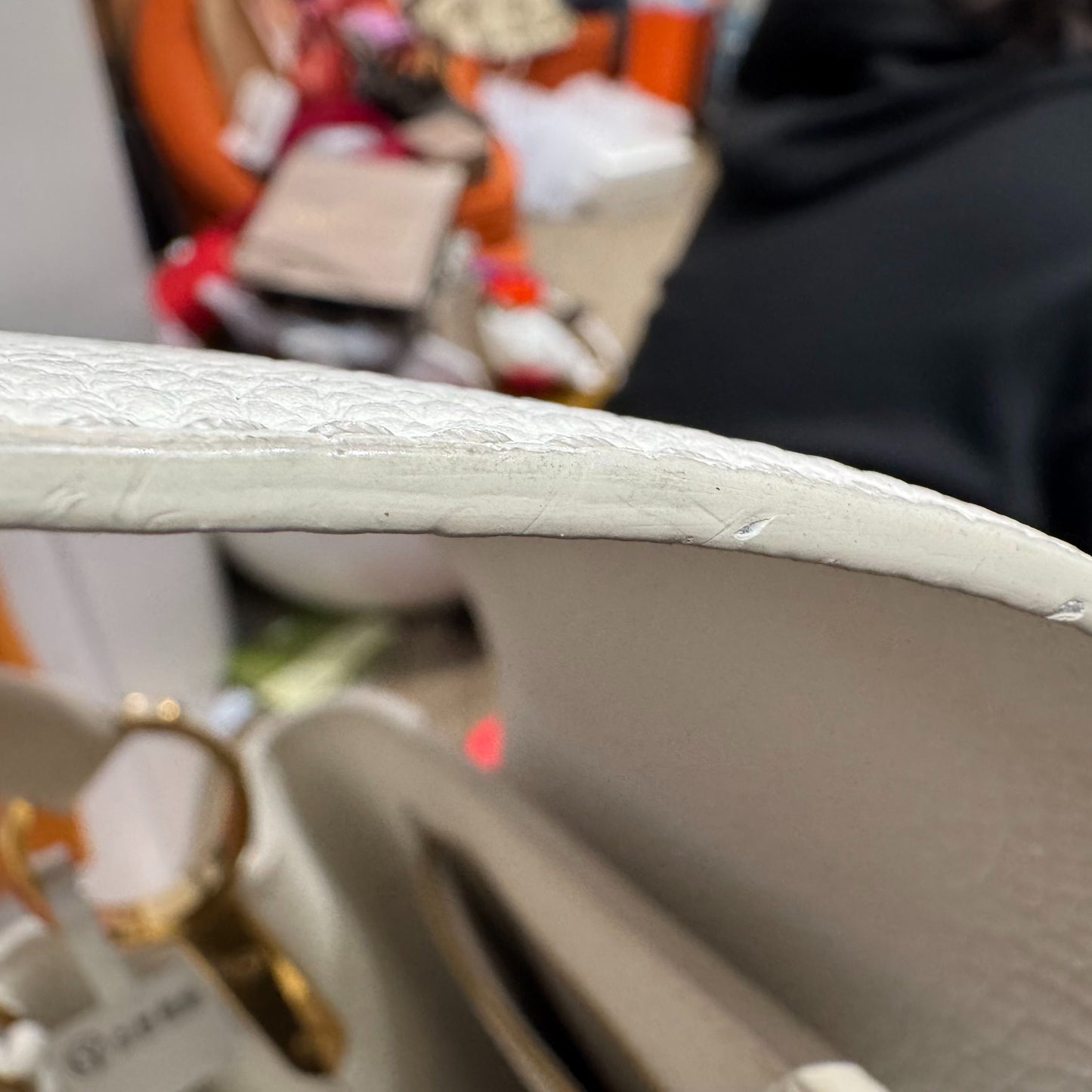 Louis Vuitton - Capucines - Leather - White - (small)