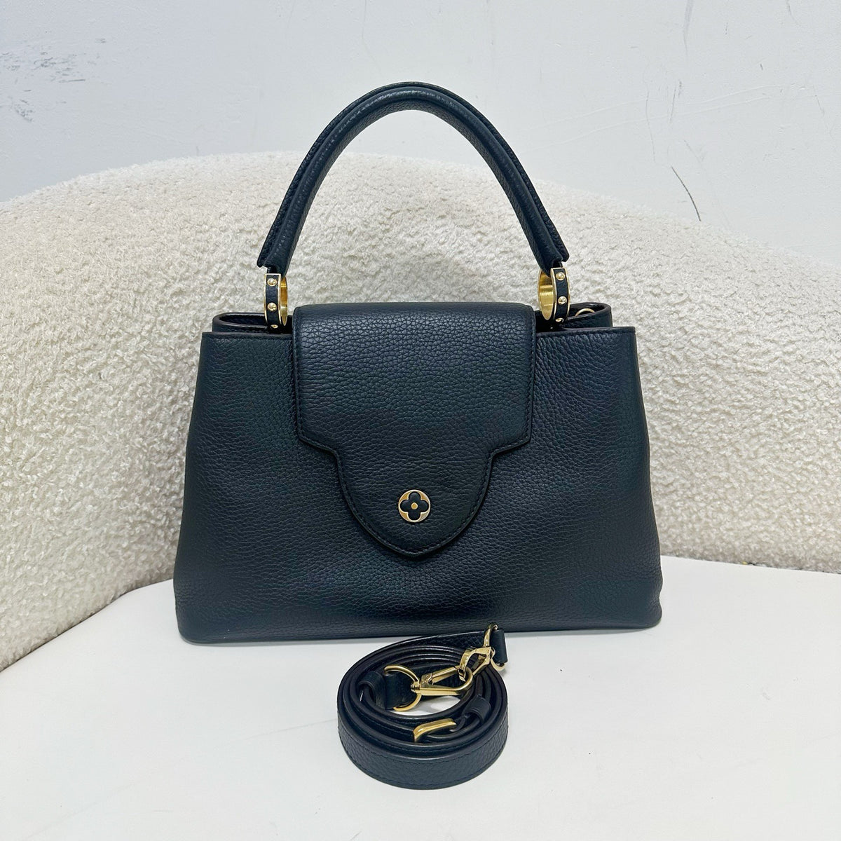 Louis Vuitton - Capucines Medium - Leather - Black - (medium)