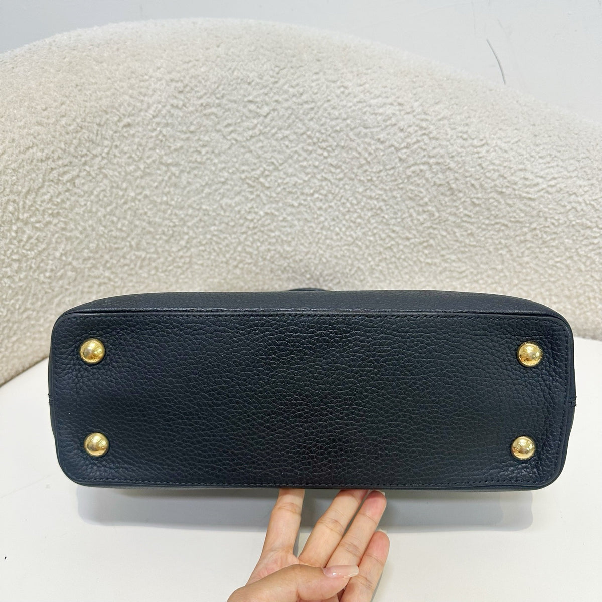 Louis Vuitton - Capucines Medium - Leather - Black - (medium)