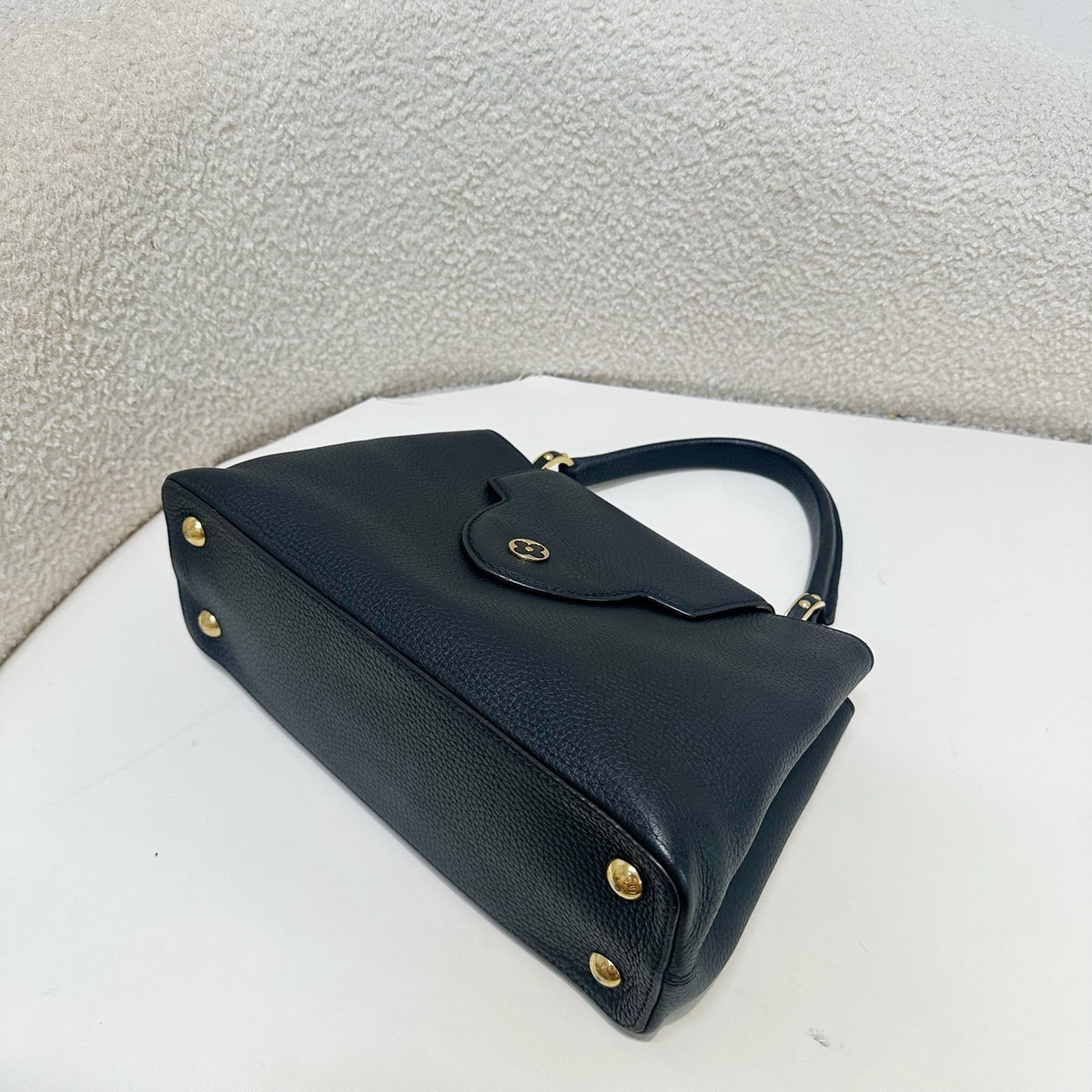 Louis Vuitton - Capucines Medium - Leather - Black - (medium)