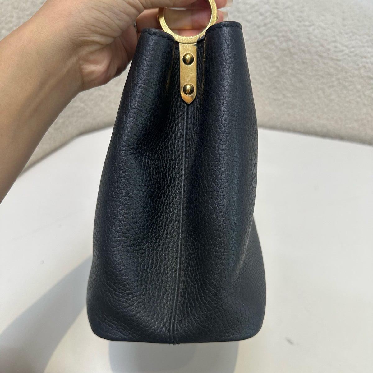 Louis Vuitton - Capucines Medium - Leather - Black - (medium)
