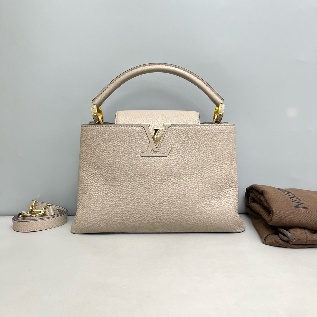 Louis Vuitton - Capucines Medium - Leather - Grey - (medium)