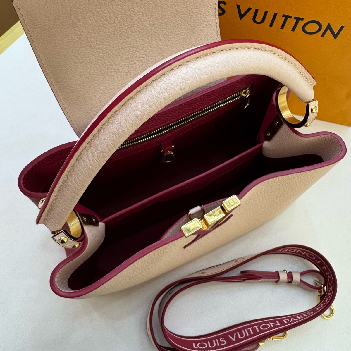 Louis Vuitton - Capucines Medium - Leather - Multicolour - (medium)