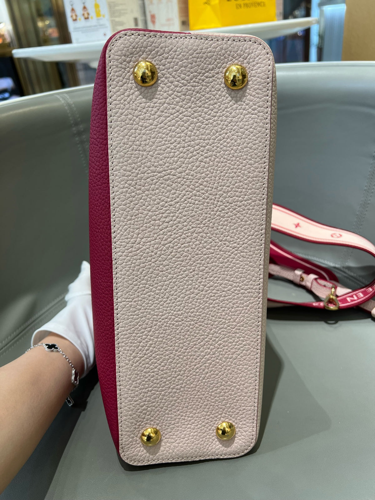 Louis Vuitton - Capucines Medium - Leather - Multicolour - (medium)