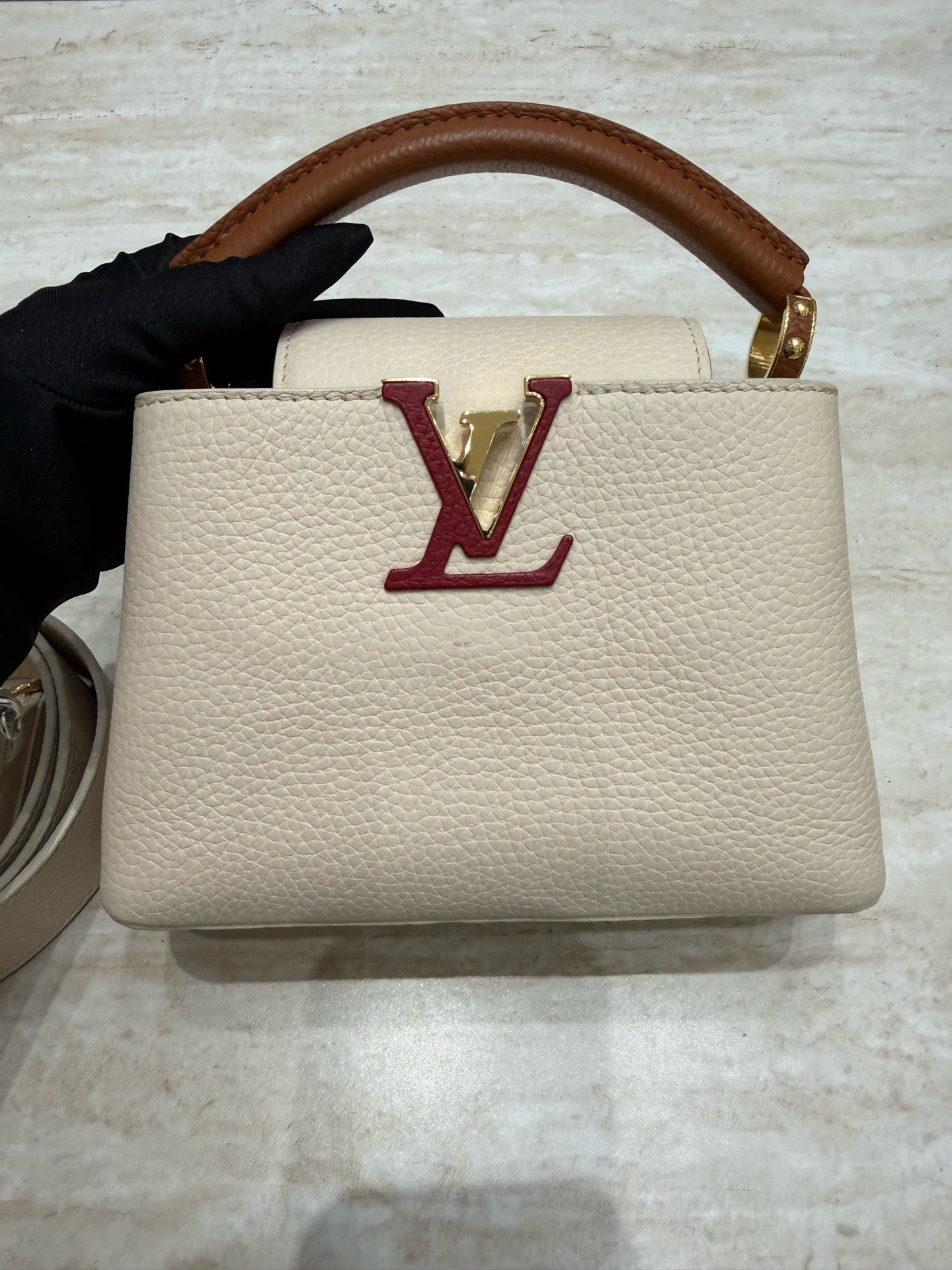 Louis Vuitton - Capucines Mini - Calfskin - White - (mini)