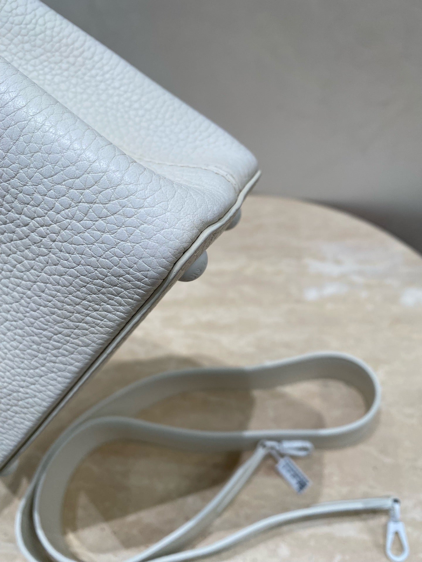 Louis Vuitton - Capucines Mini - Calfskin - White - (mini)