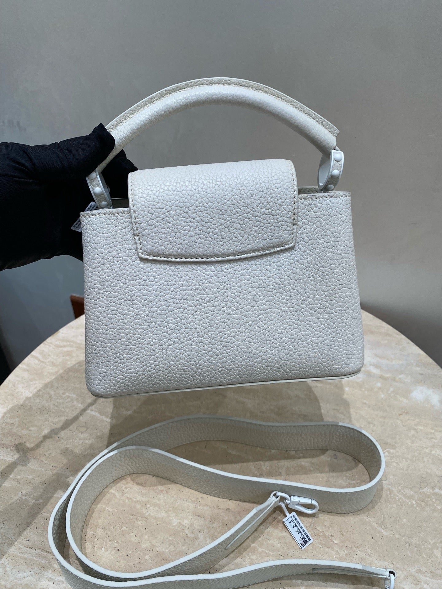 Louis Vuitton - Capucines Mini - Calfskin - White - (mini)