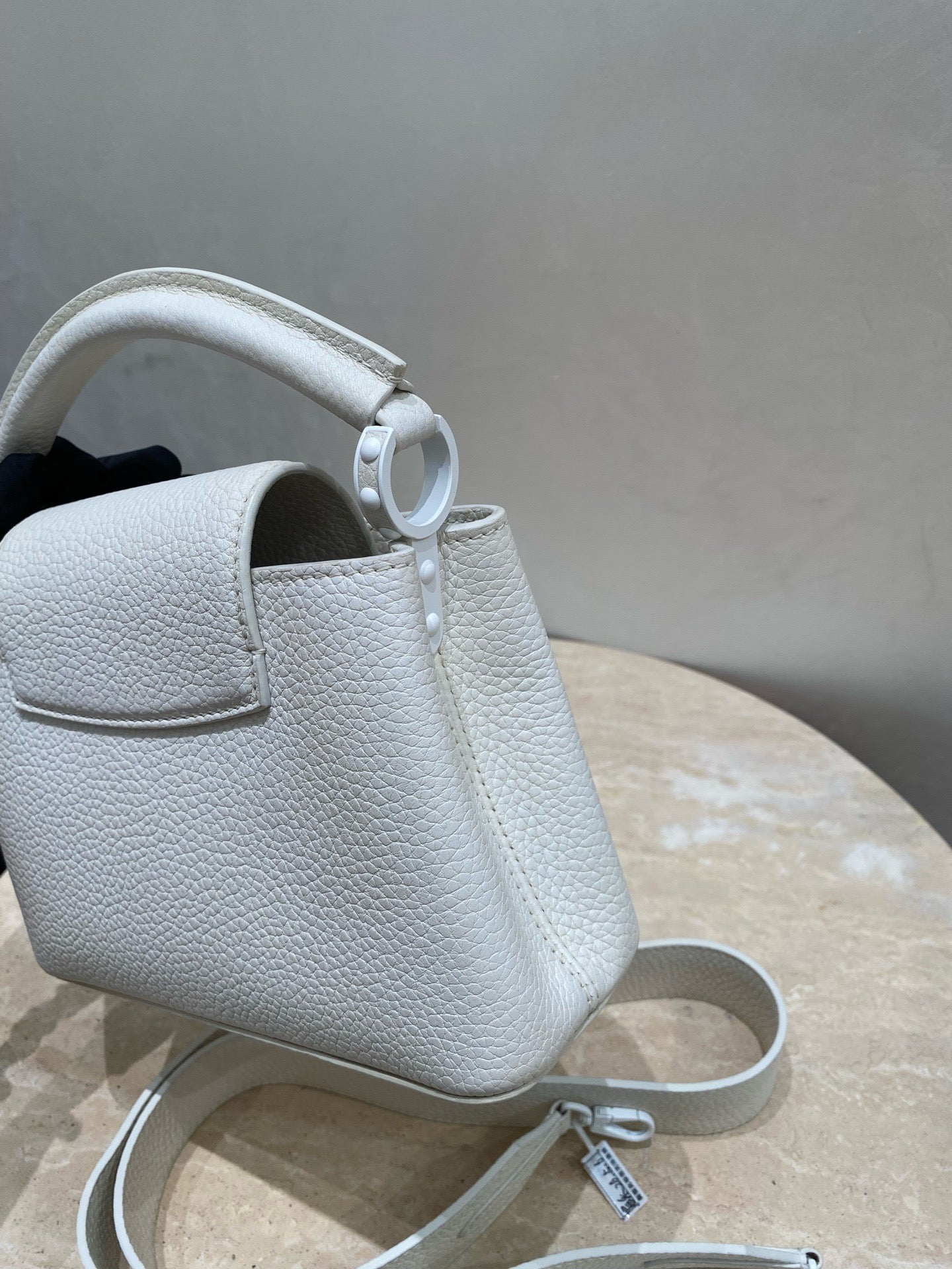 Louis Vuitton - Capucines Mini - Calfskin - White - (mini)