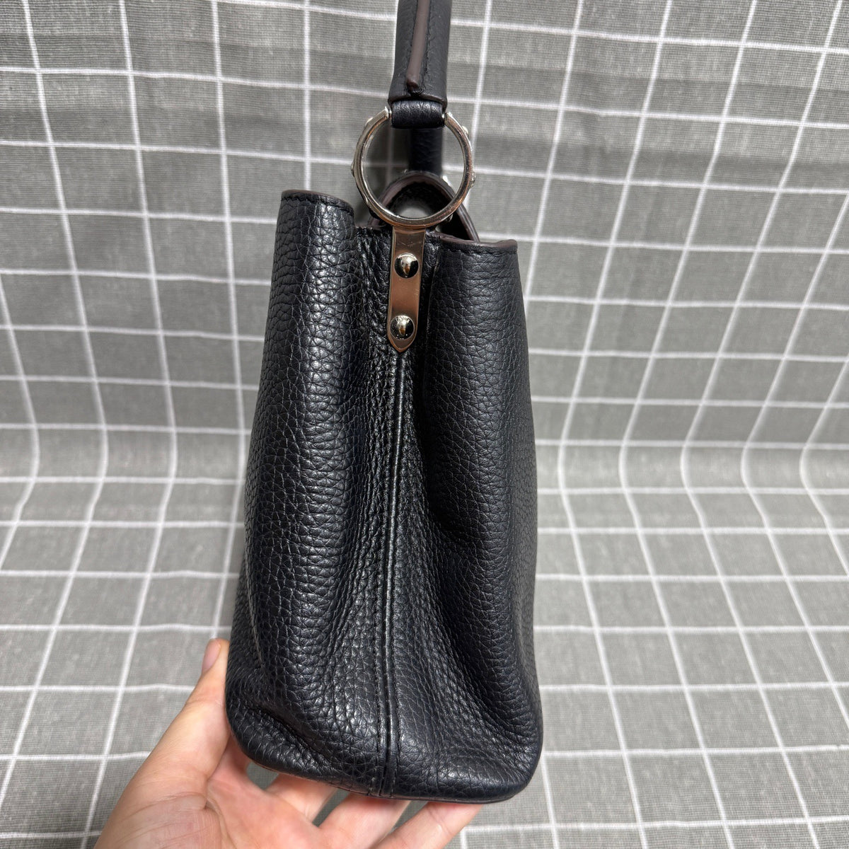 Louis Vuitton - Capucines MM - Leather - Black - (medium)