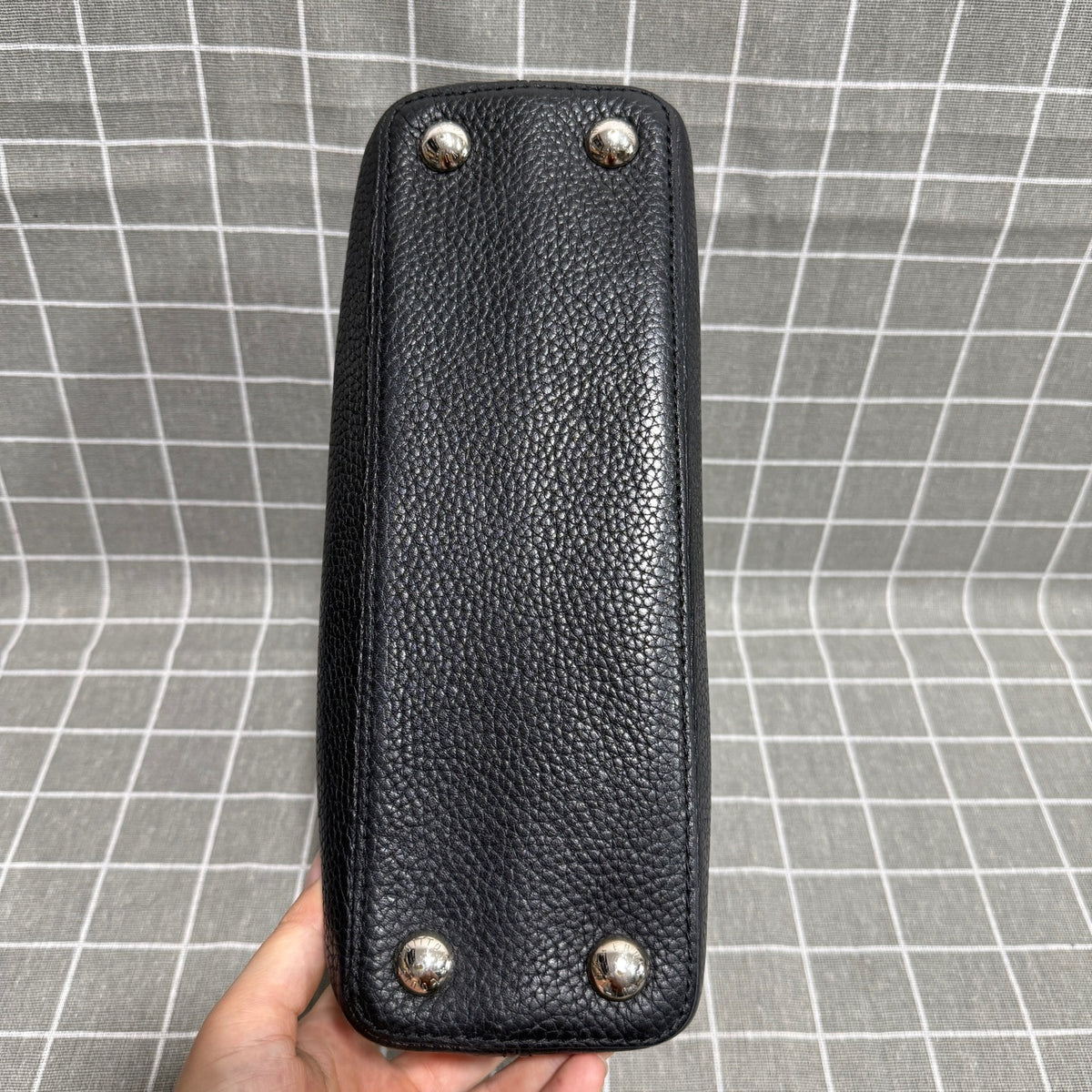 Louis Vuitton - Capucines MM - Leather - Black - (medium)