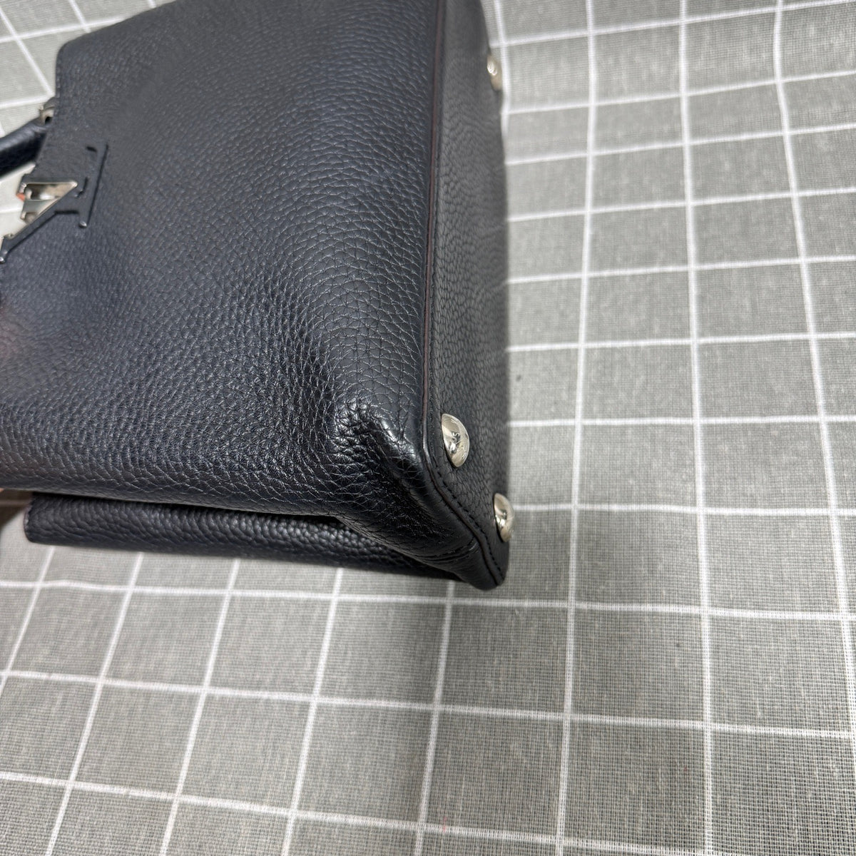 Louis Vuitton - Capucines MM - Leather - Black - (medium)