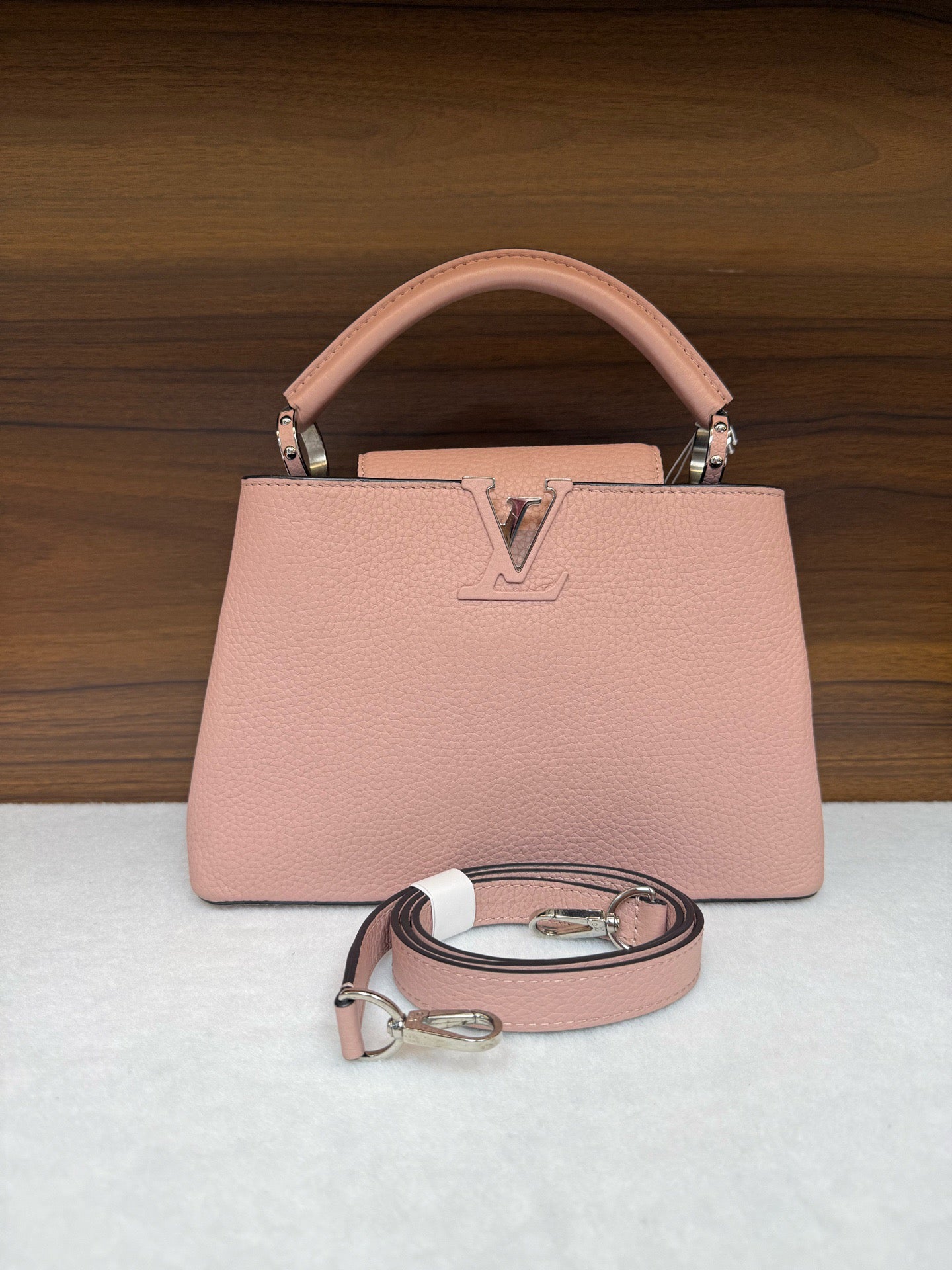 Louis Vuitton - Capucines MM - Leather - Pink - (medium)