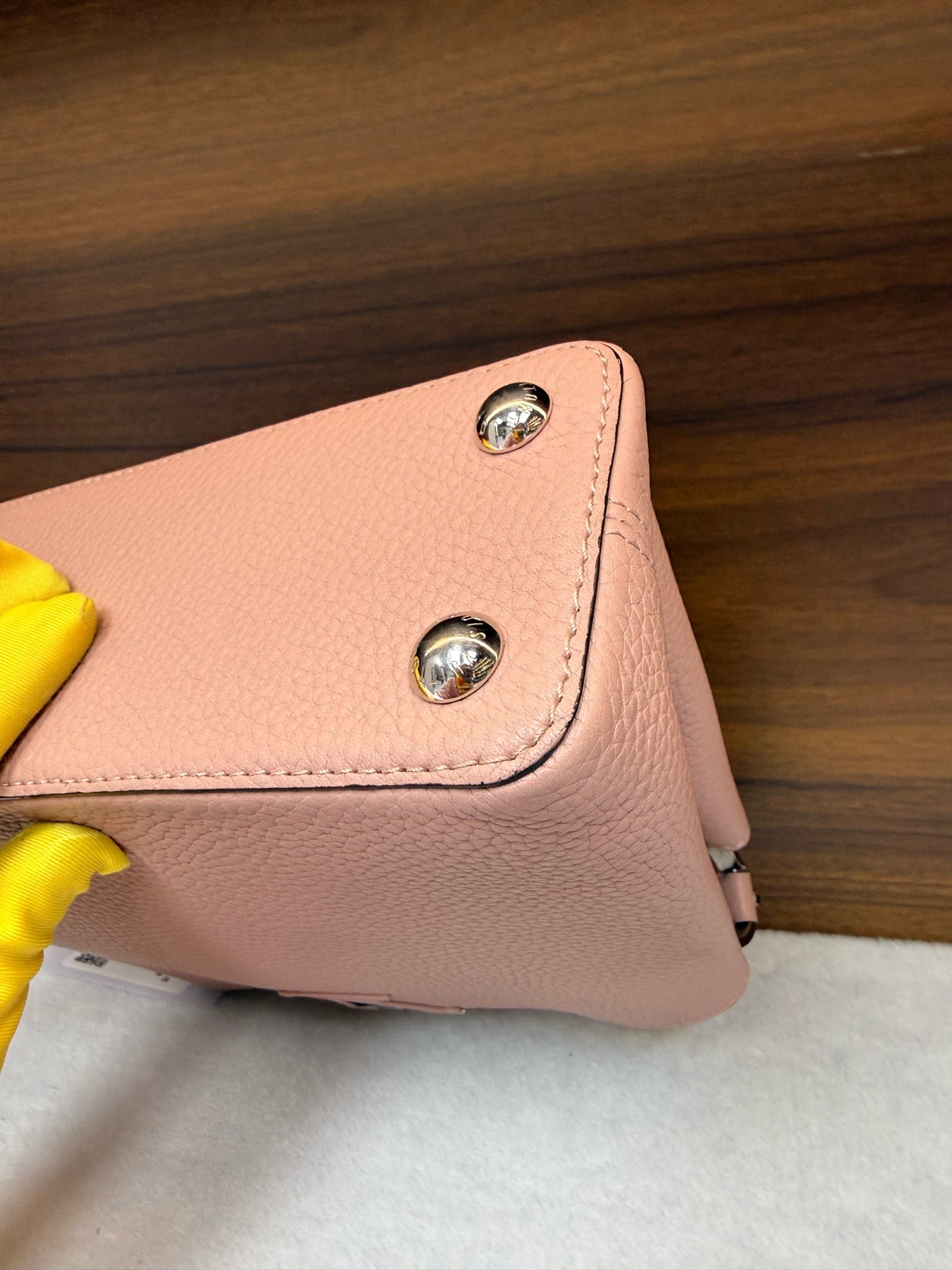 Louis Vuitton - Capucines MM - Leather - Pink - (medium)