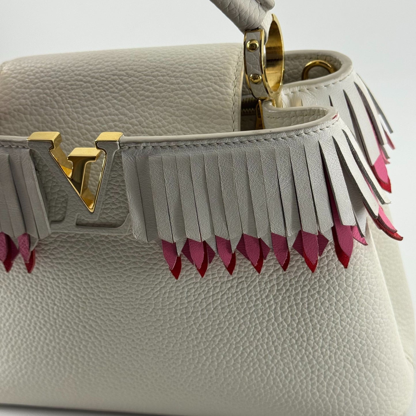 Louis Vuitton - Capucines MM Tassel Limited Edition - Taurillon leather - Off-White with Pink and Red Accents - (medium)
