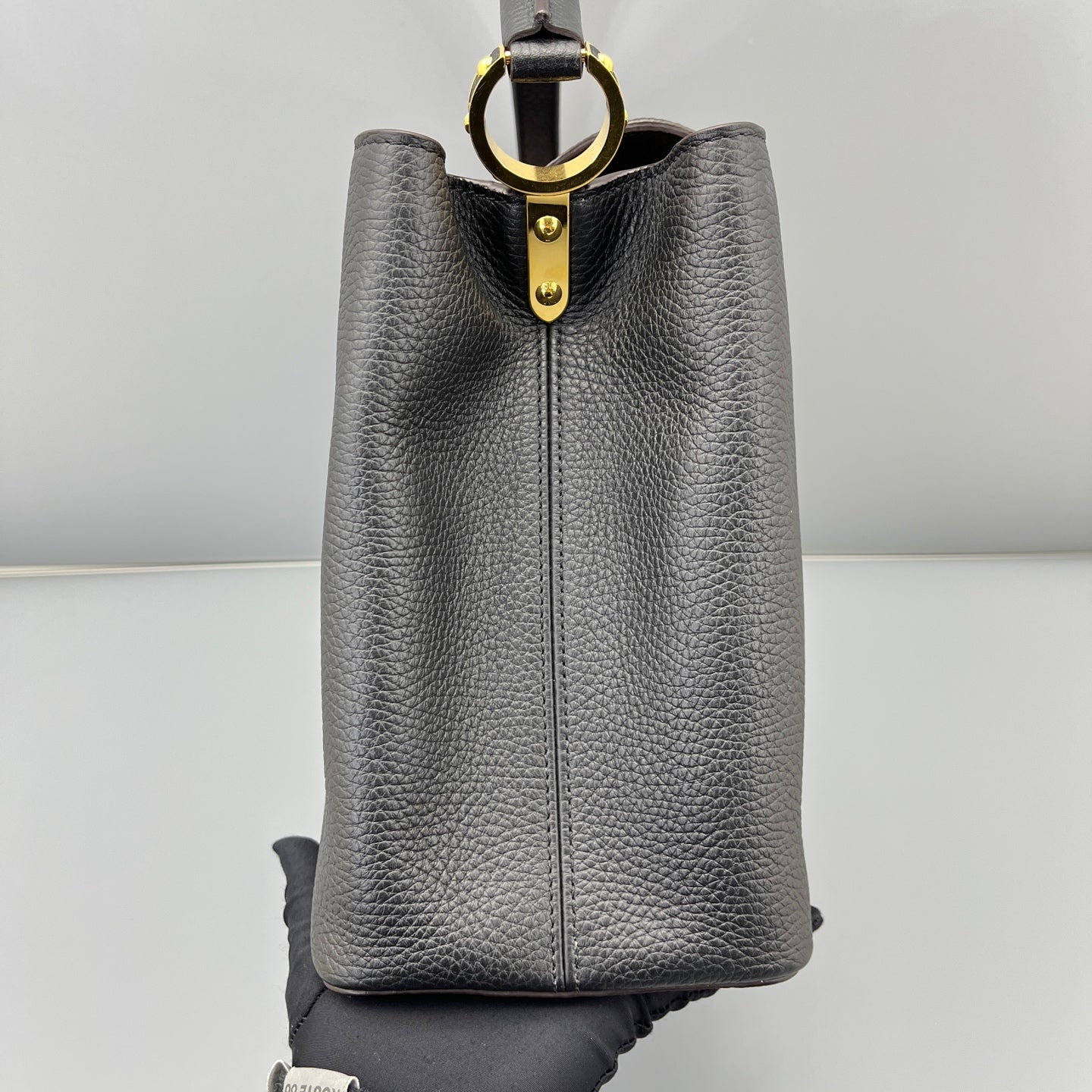 Louis Vuitton - Capucines - Taurillon leather - Black - (Large)