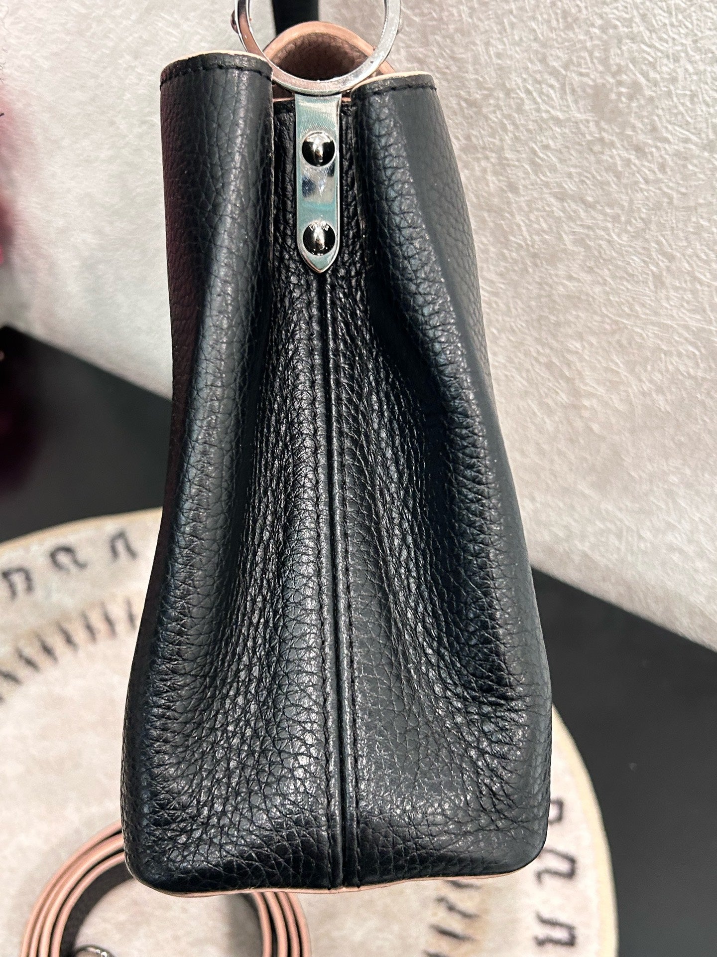 Louis Vuitton - Capucines - Taurillon leather - Black with Pink interior - (Mini)