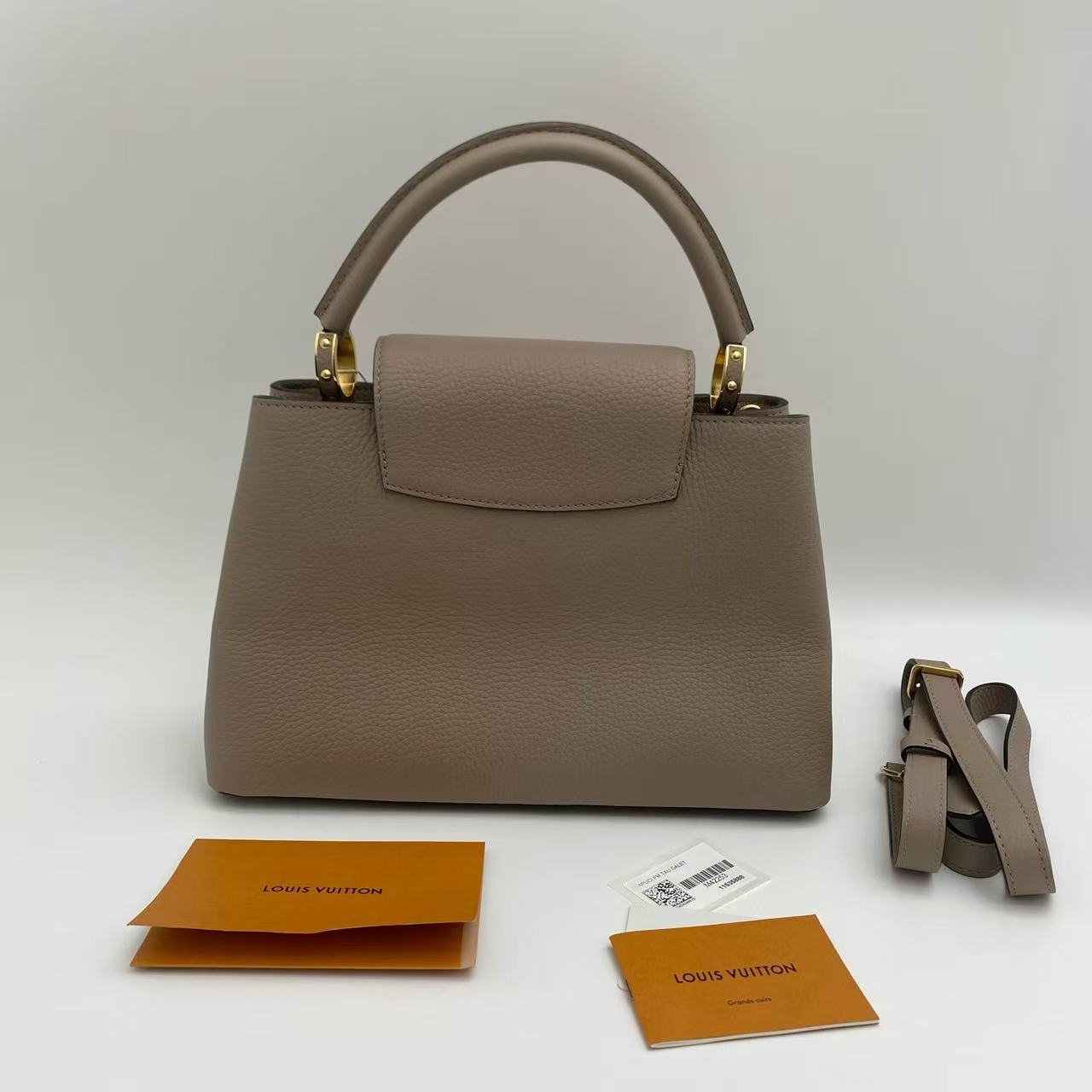 Louis Vuitton - Capucines - Taurillon leather - Grey - (medium)